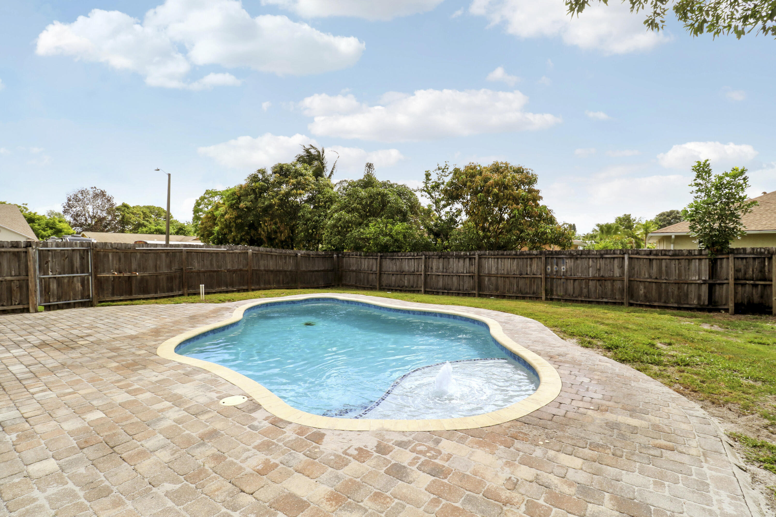 98 Pintail Court