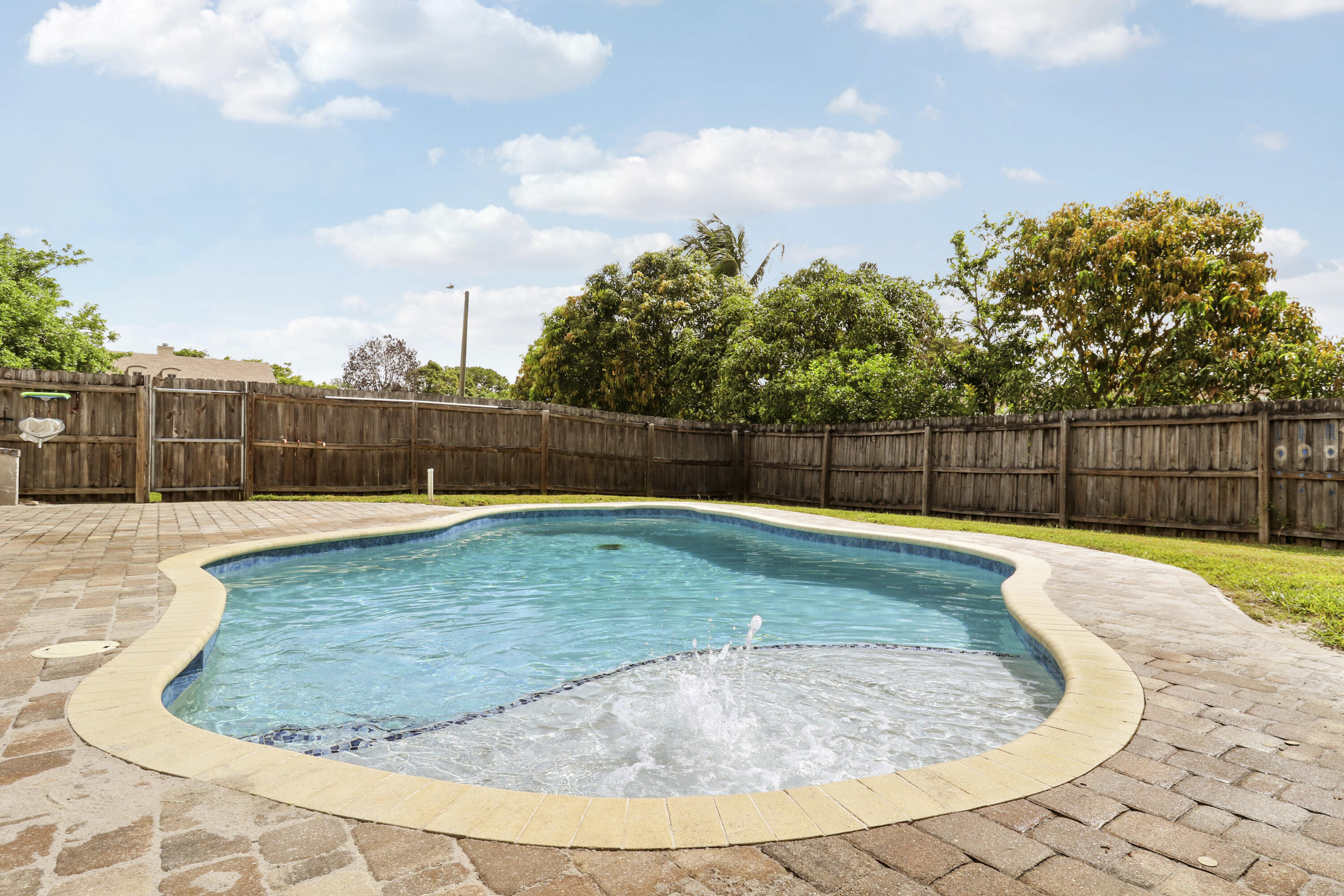 98 Pintail Court