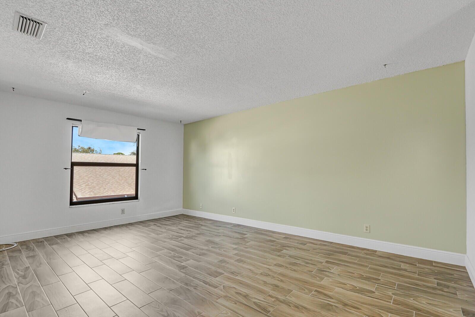 113 Sherwood Circle 25b