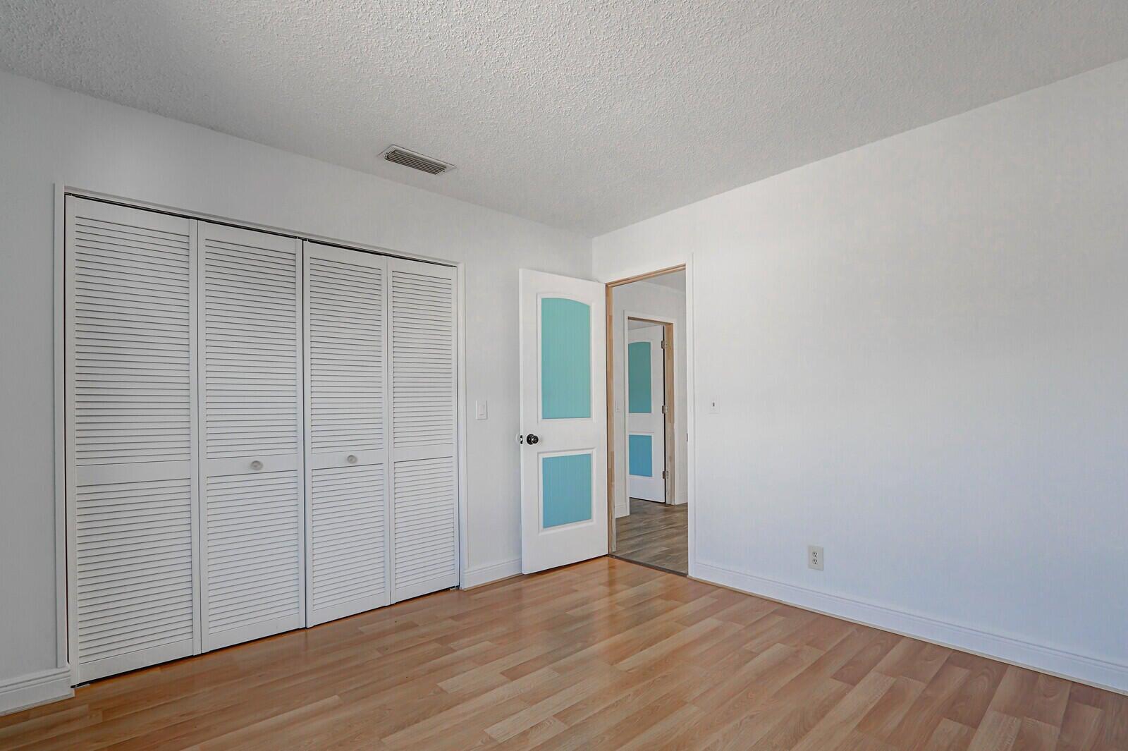 113 Sherwood Circle 25b