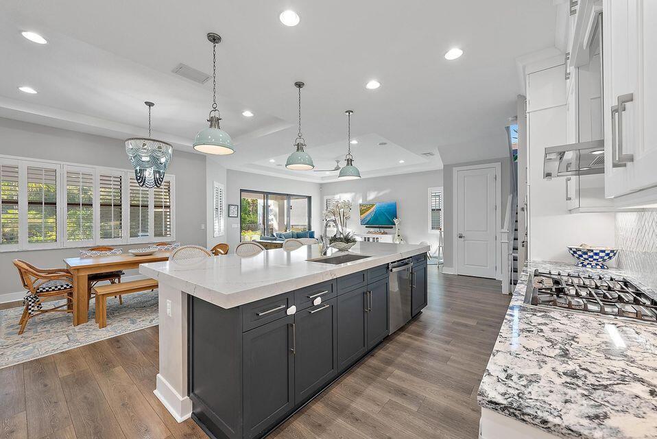 13526 Artisan Circle