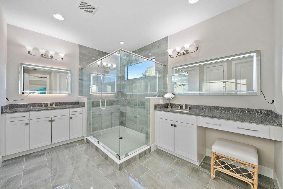 13526 Artisan Circle