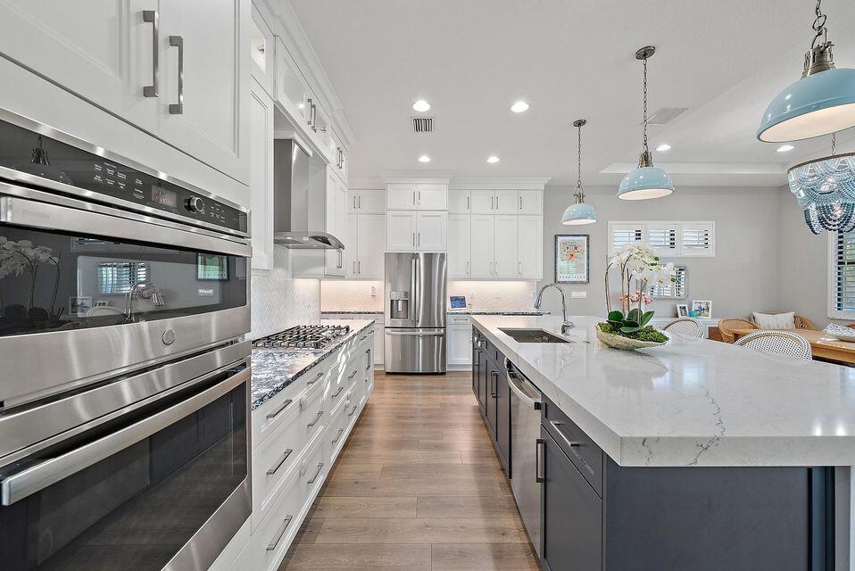 13526 Artisan Circle