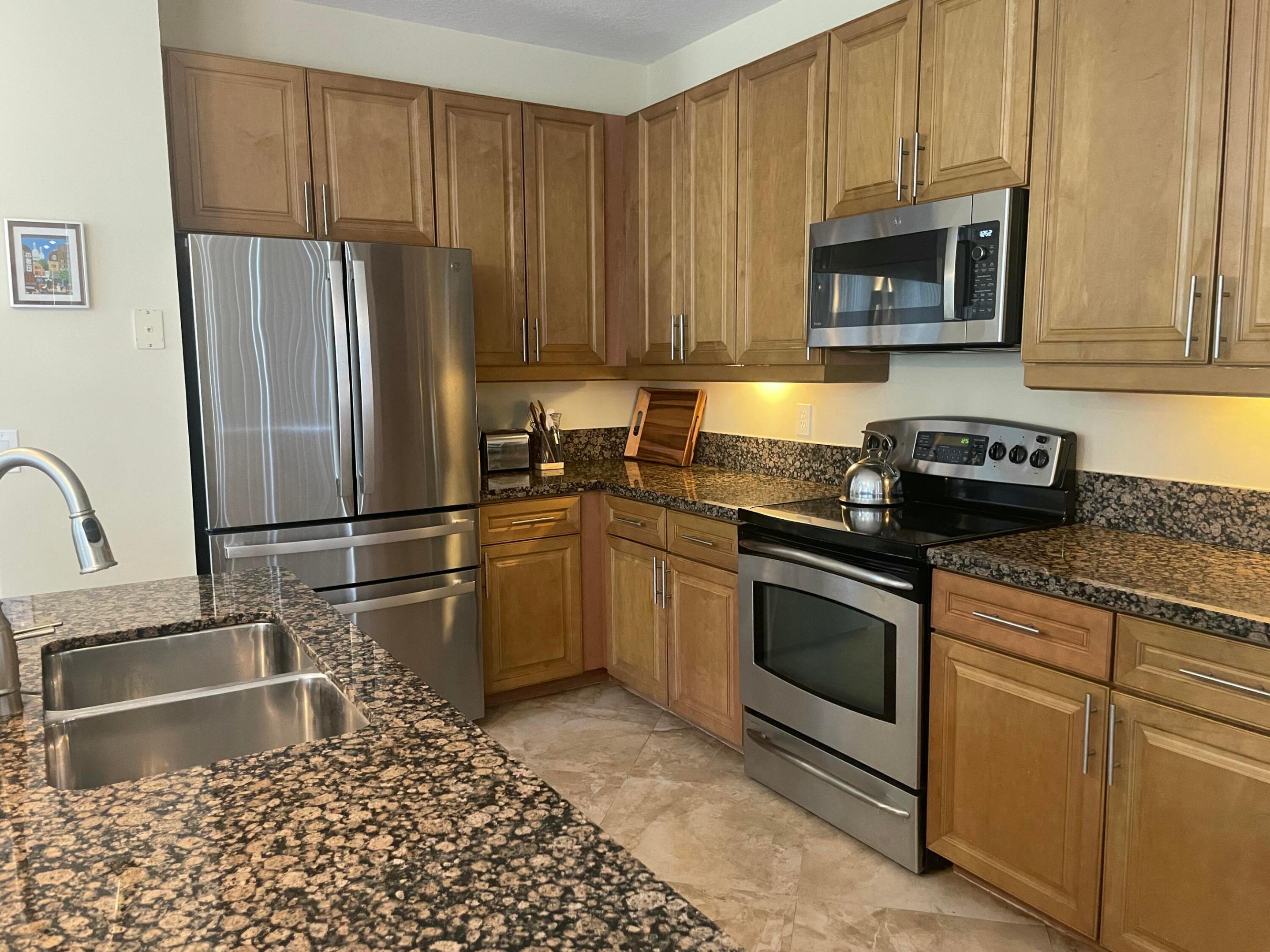 552 NW 39th Circle N