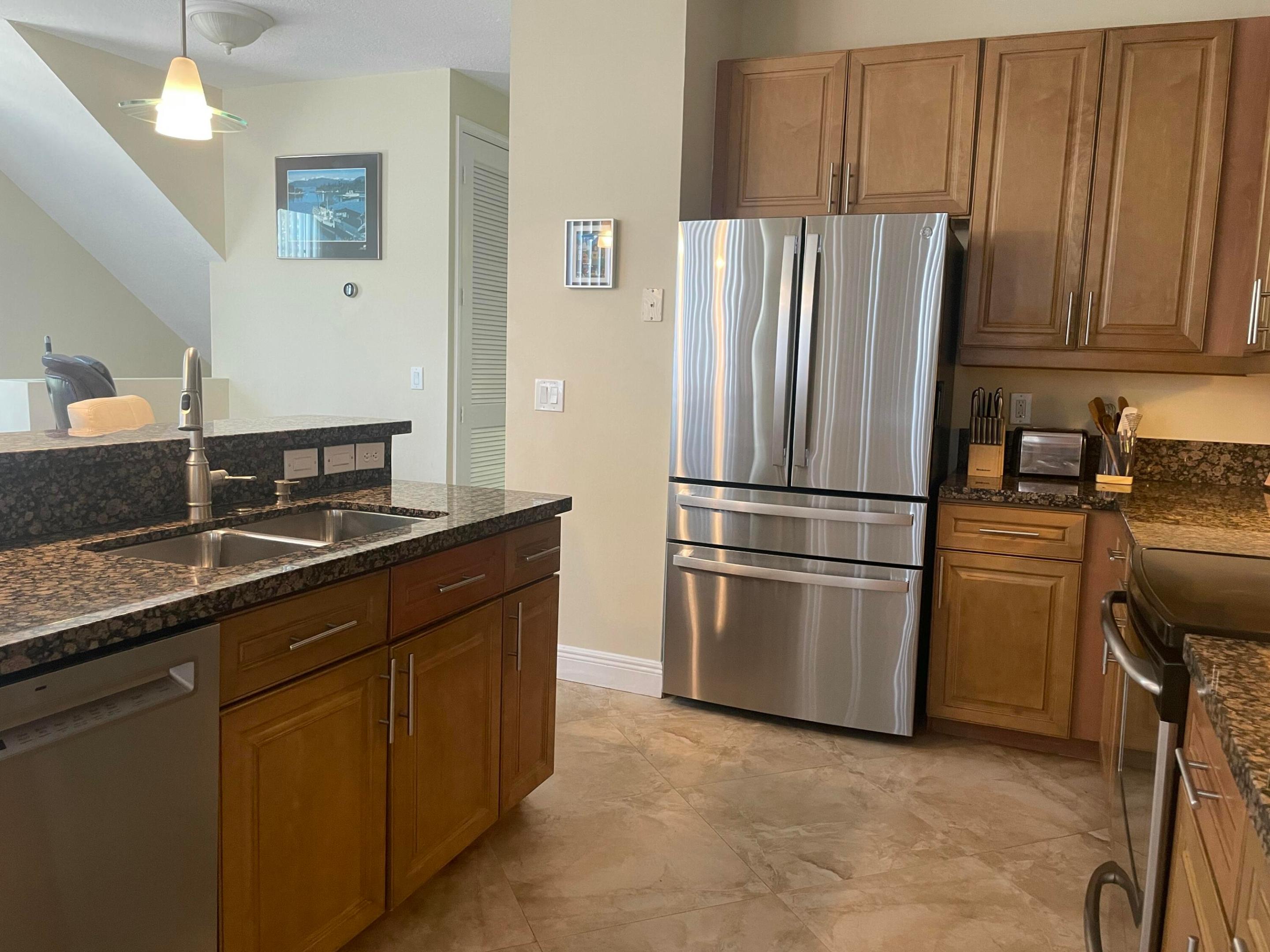 552 NW 39th Circle N