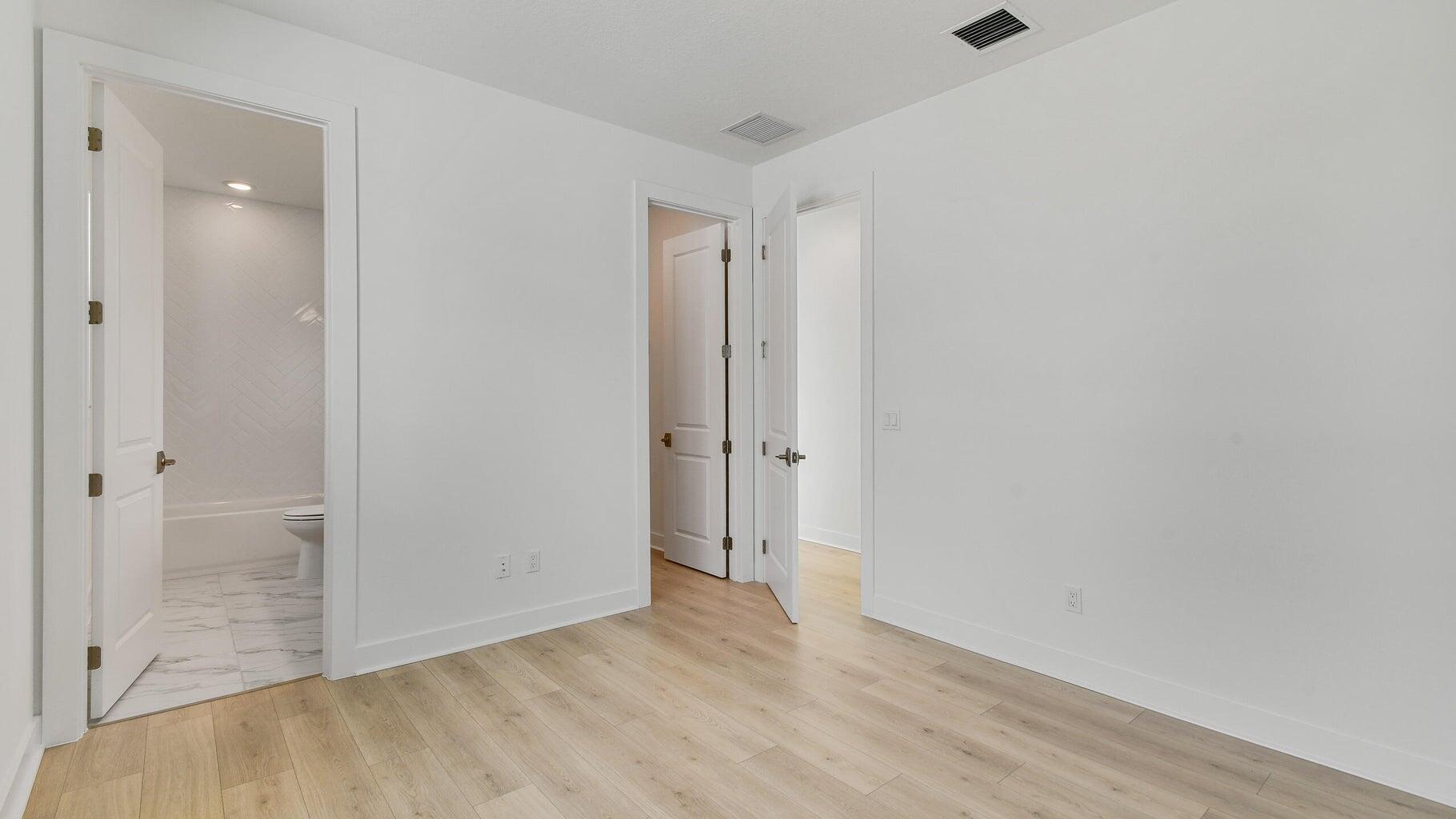 13136 Alton Road