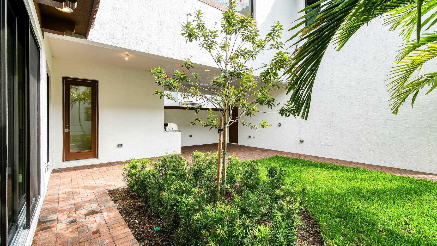 13136 Alton Road