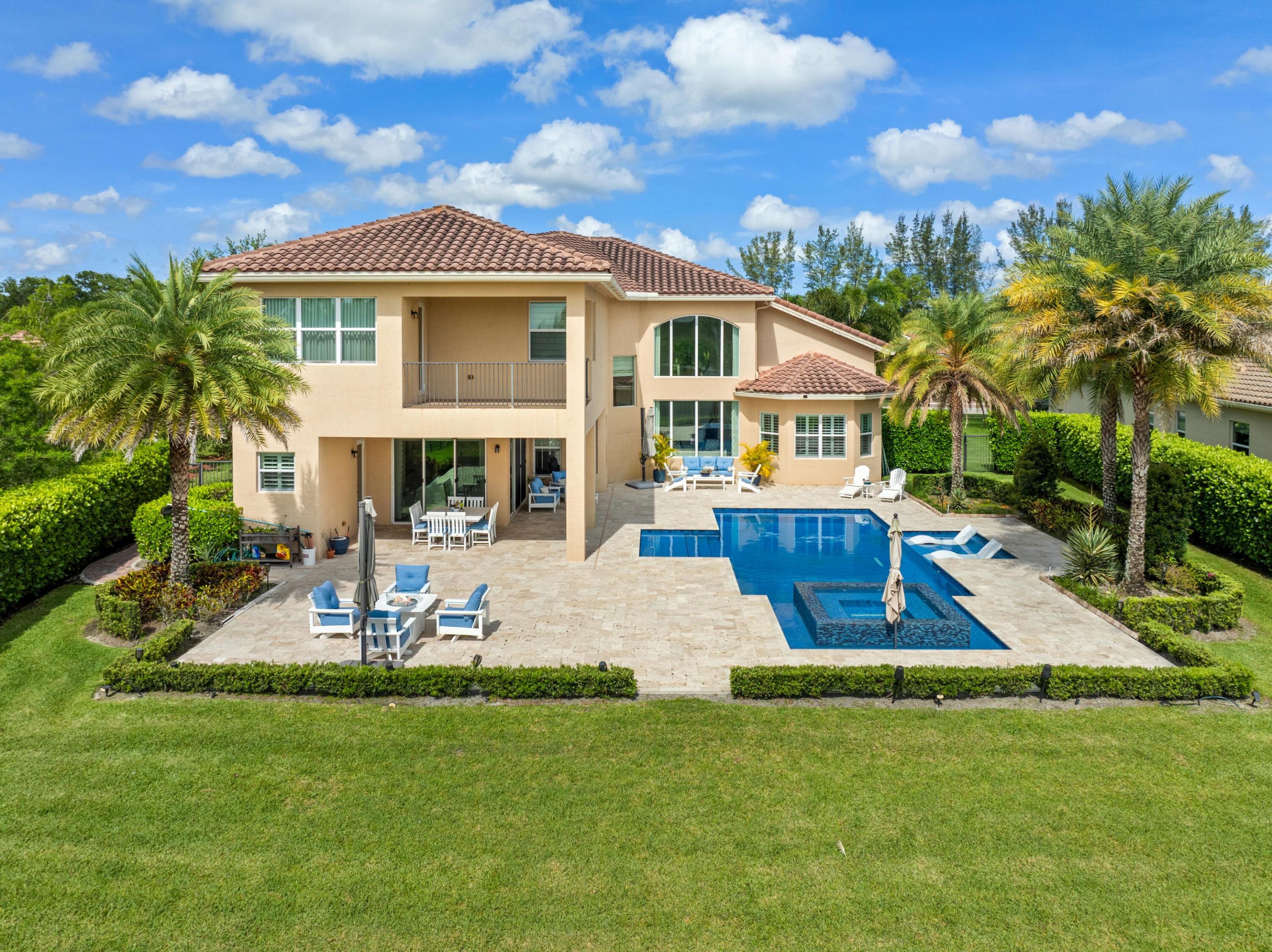 7727 Maywood Crest Drive