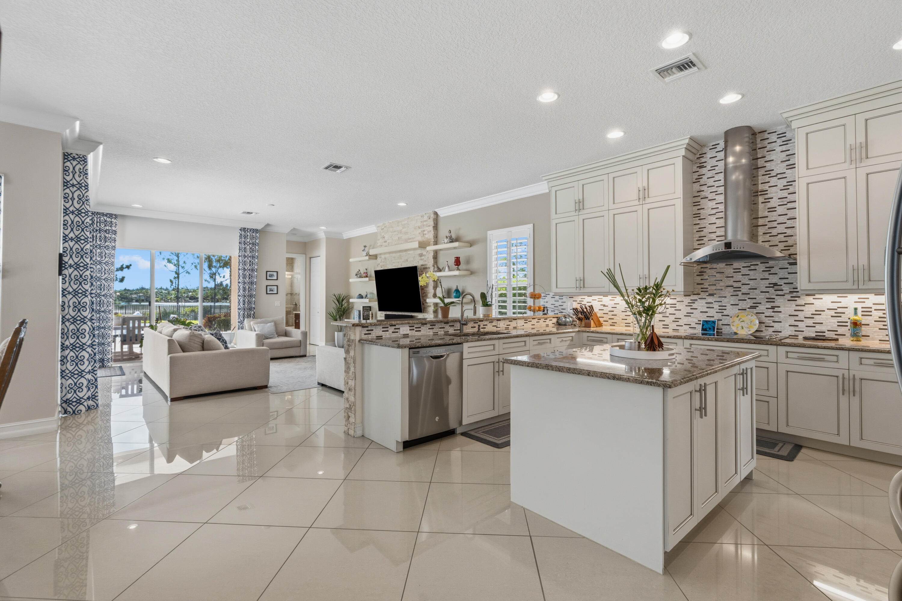 7727 Maywood Crest Drive