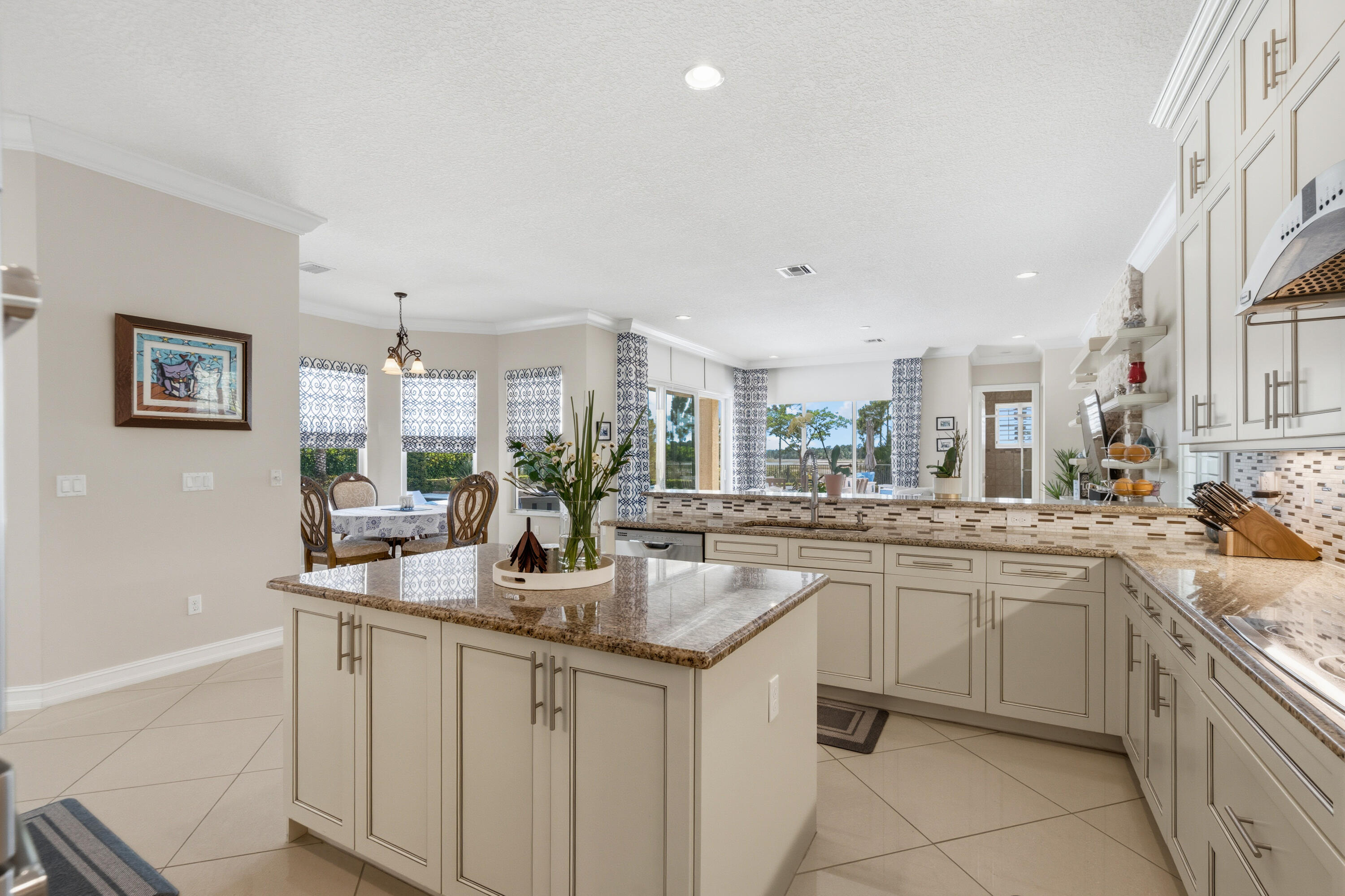 7727 Maywood Crest Drive