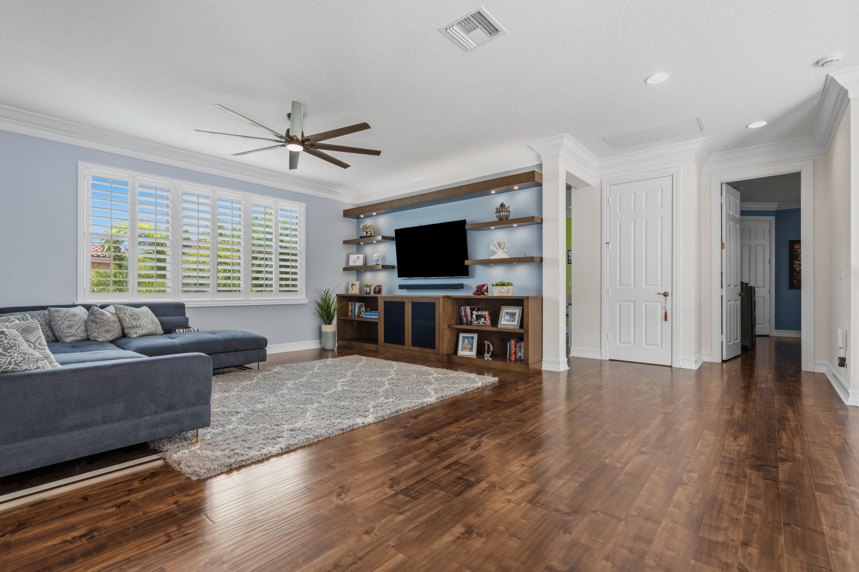 7727 Maywood Crest Drive