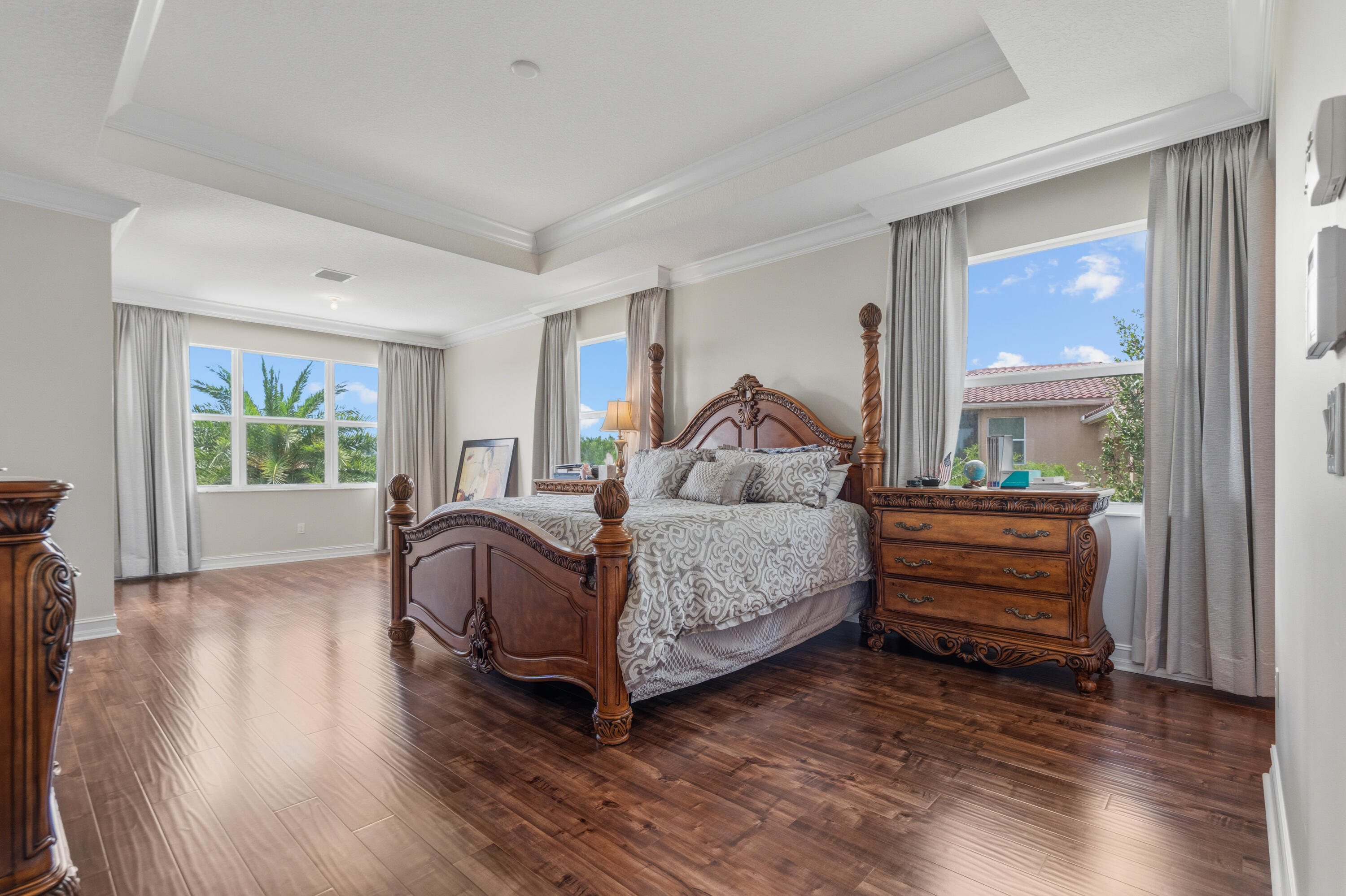 7727 Maywood Crest Drive