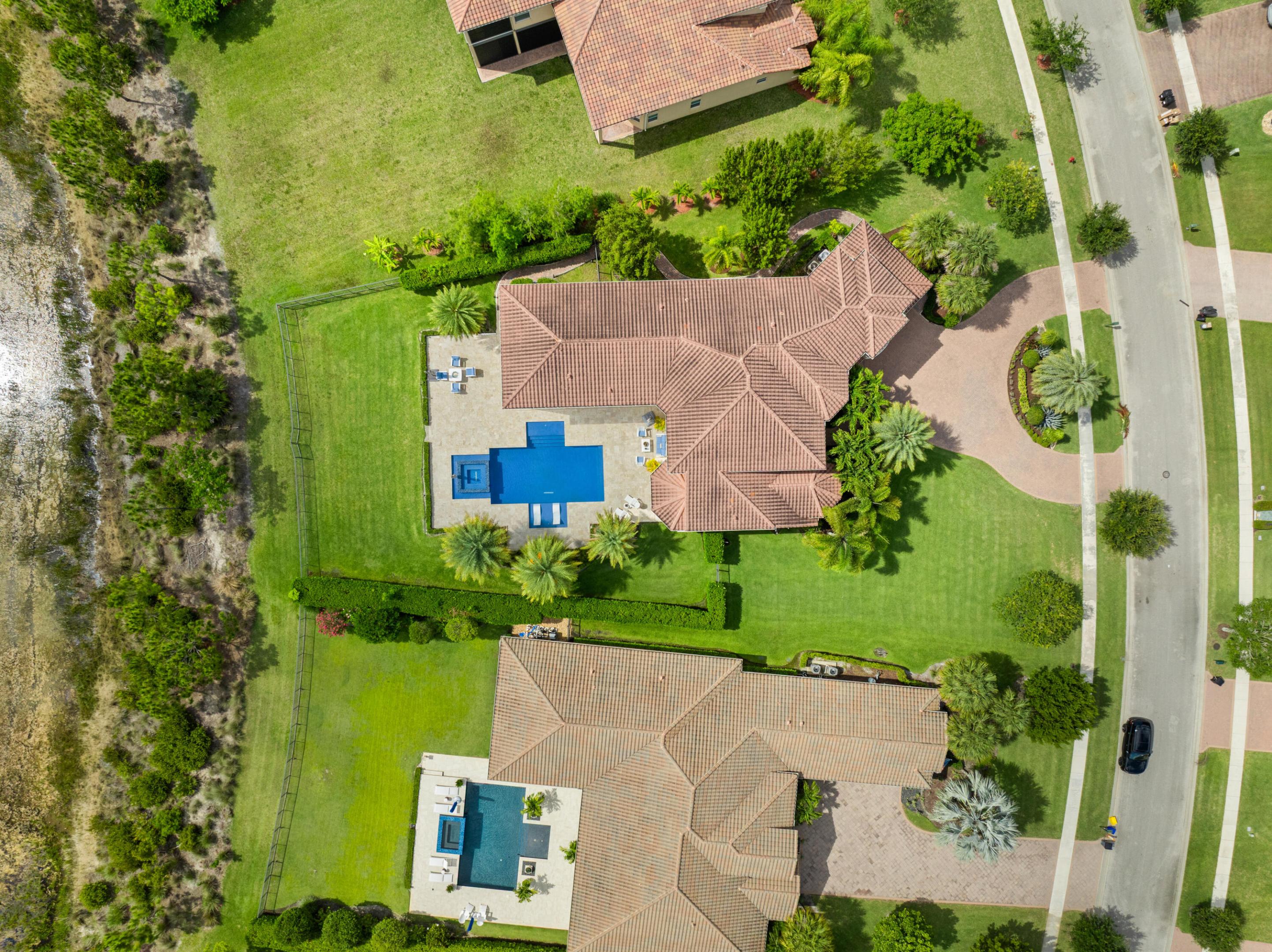 7727 Maywood Crest Drive