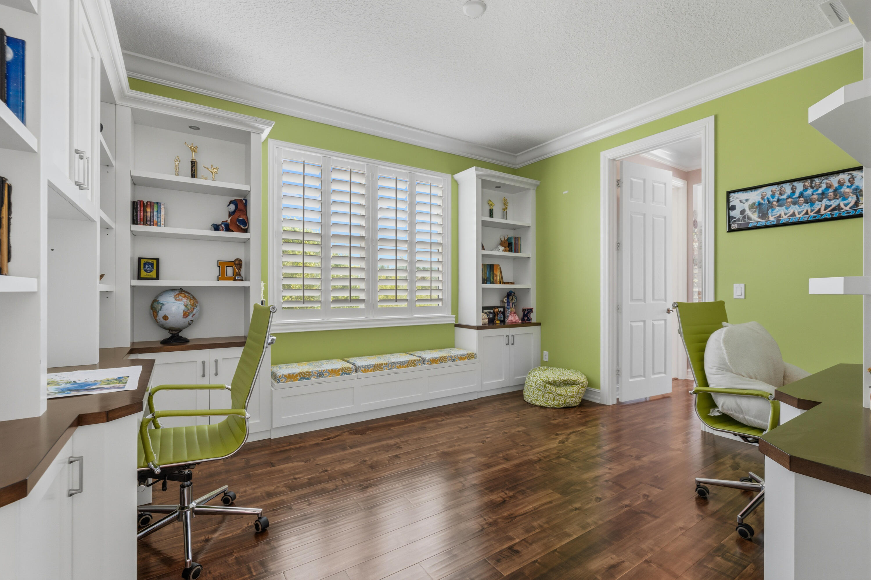 7727 Maywood Crest Drive