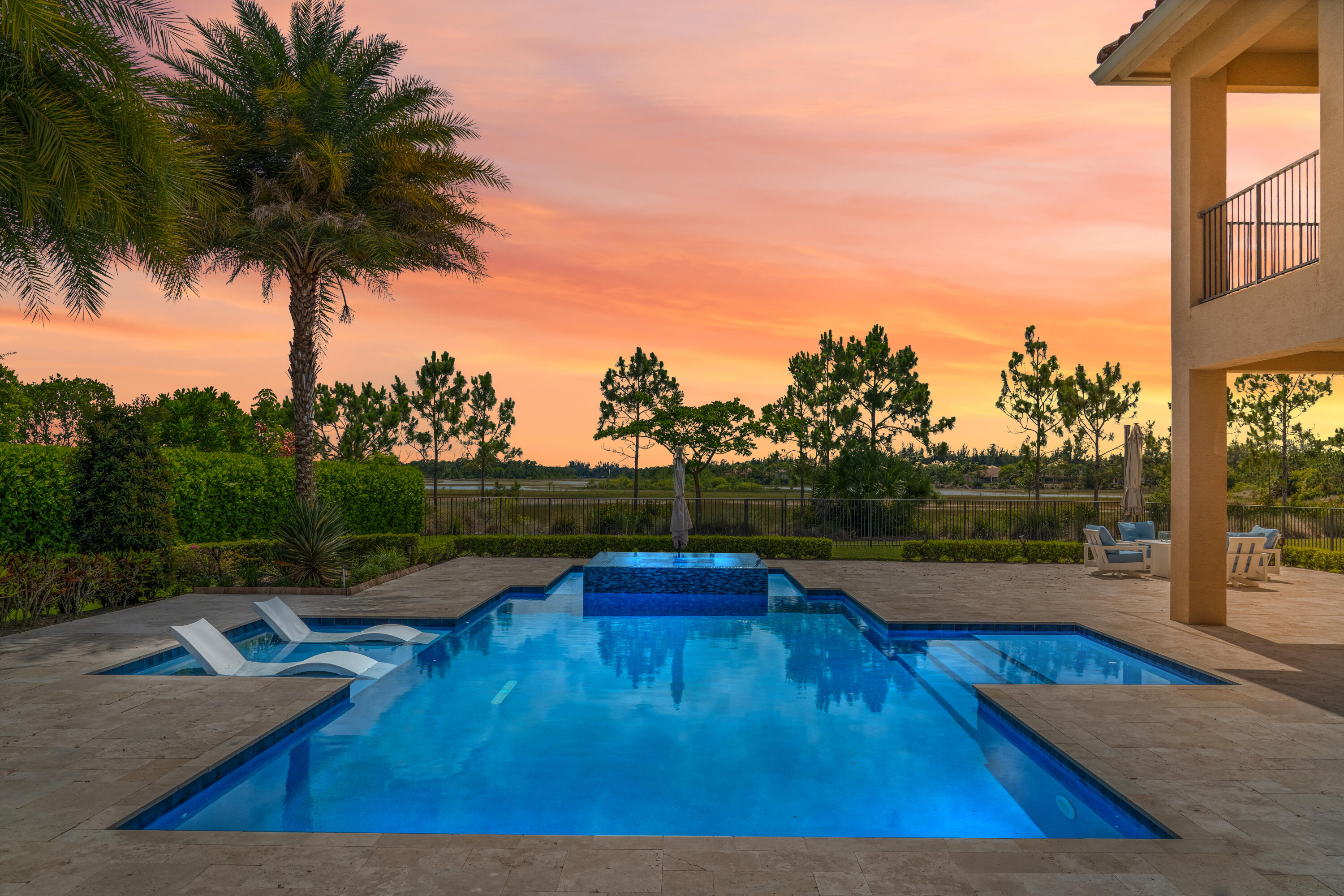 7727 Maywood Crest Drive