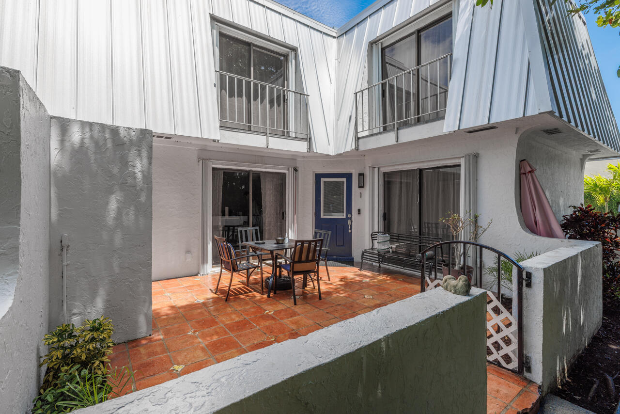 106 Linda Lane 1