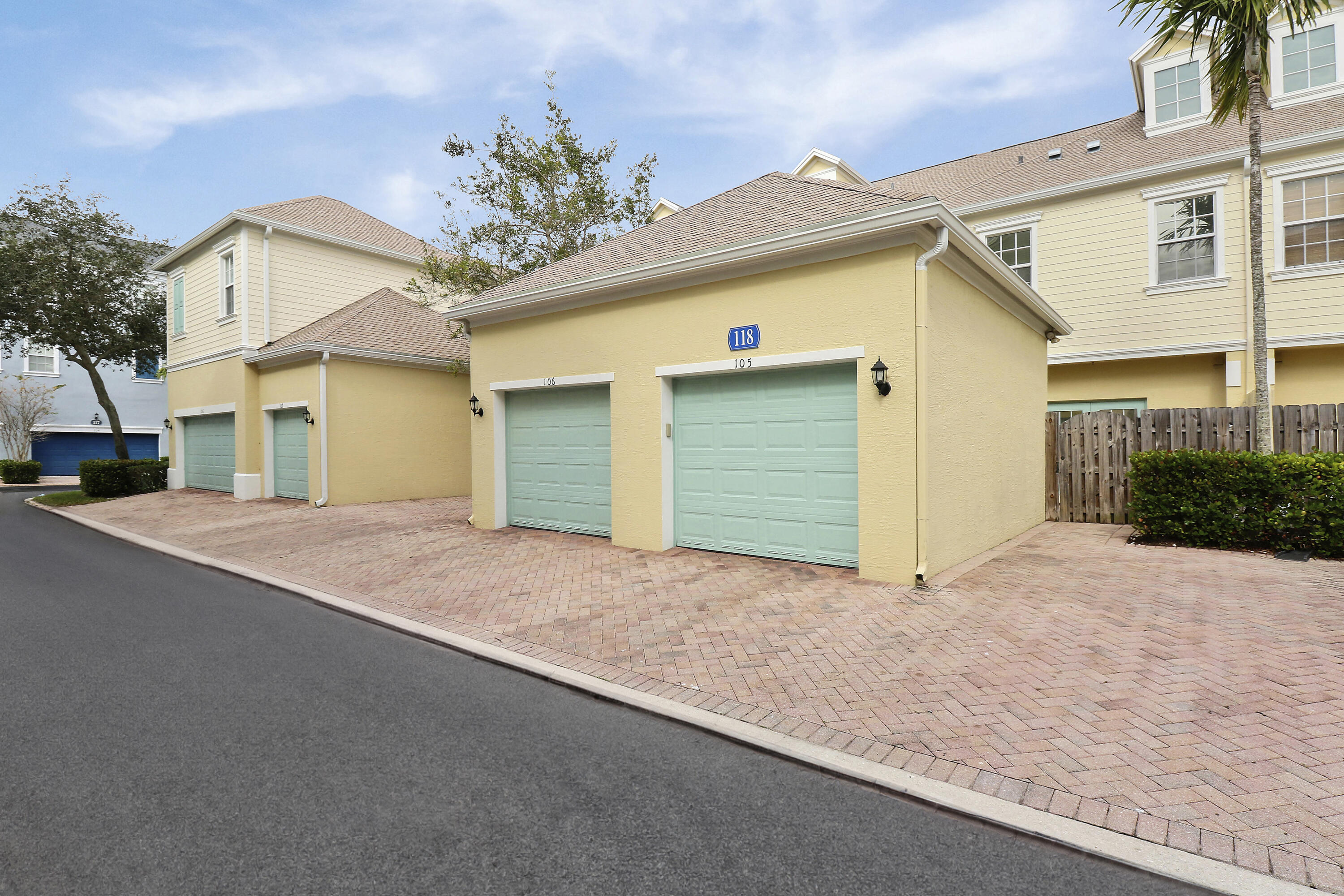 118 Seagrape Drive 105
