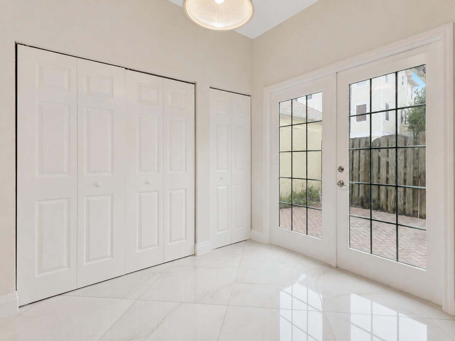 118 Seagrape Drive 105