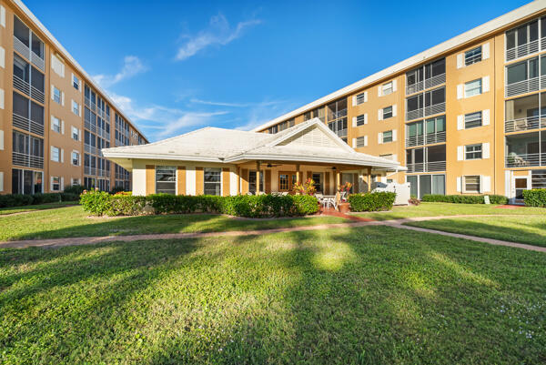 308 Golfview Road Ph03