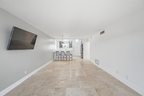 308 Golfview Road Ph03