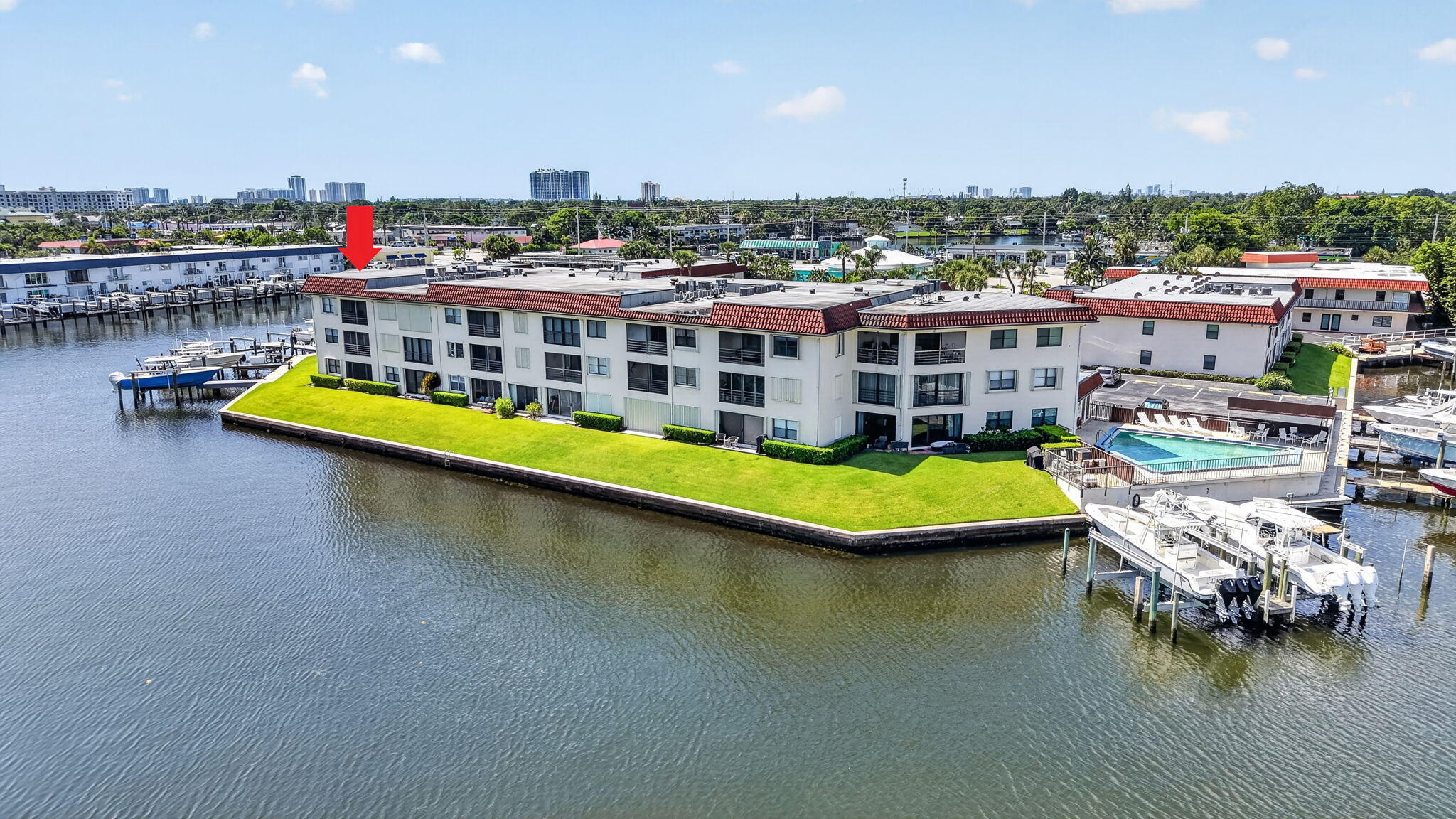 313 Lake Circle 316