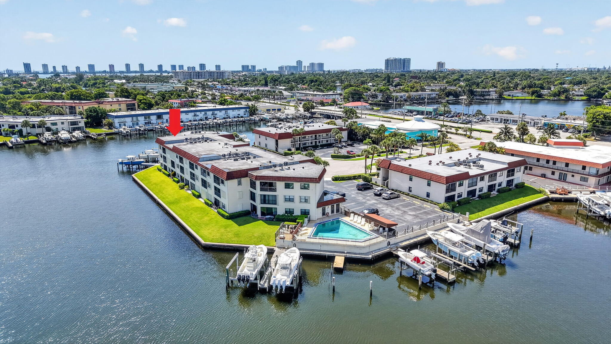 313 Lake Circle 316