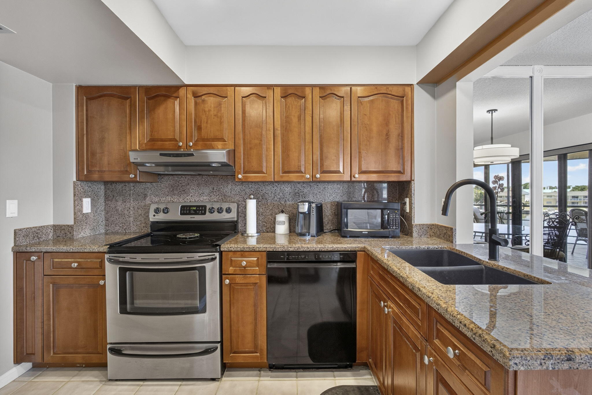 313 Lake Circle 316