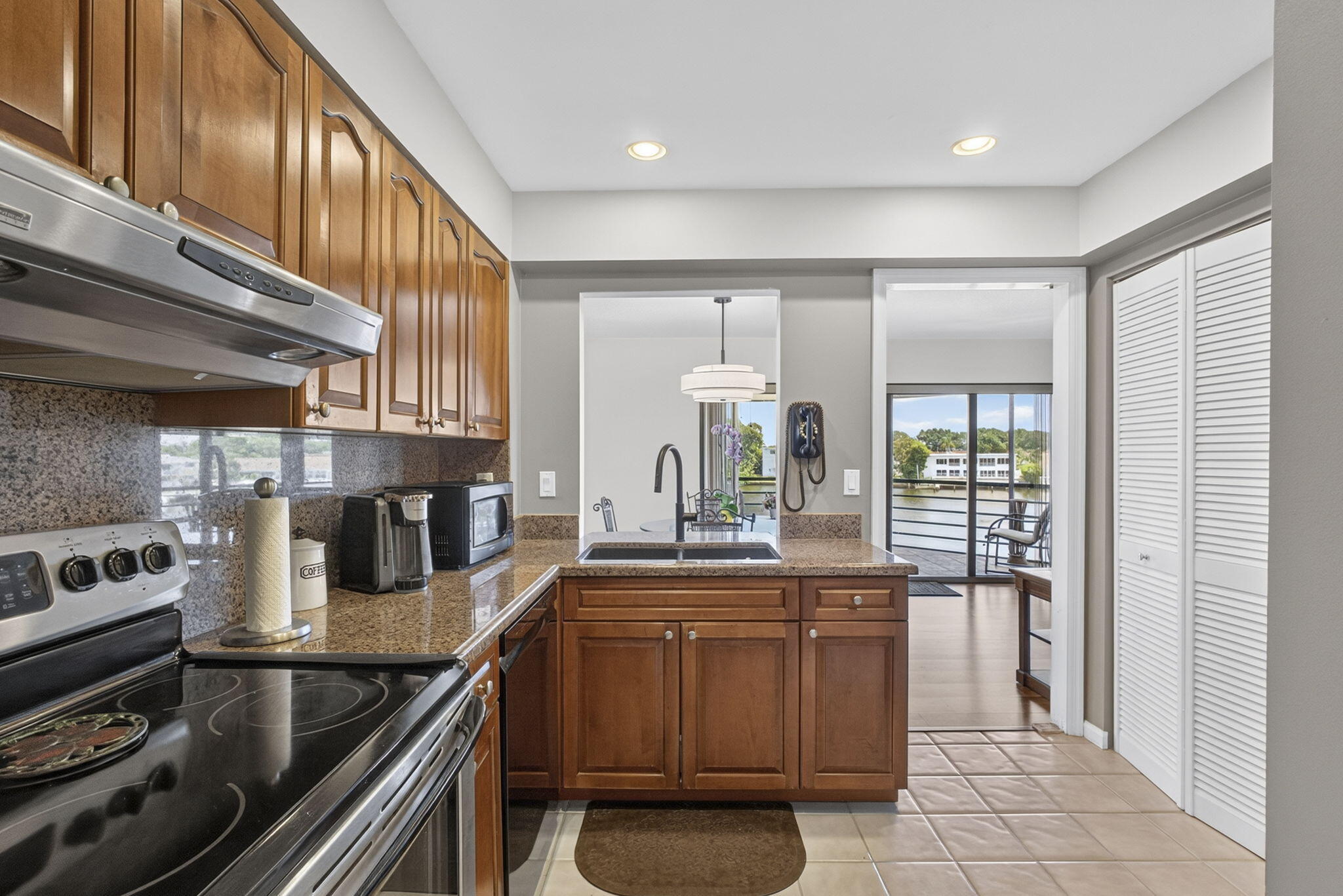 313 Lake Circle 316