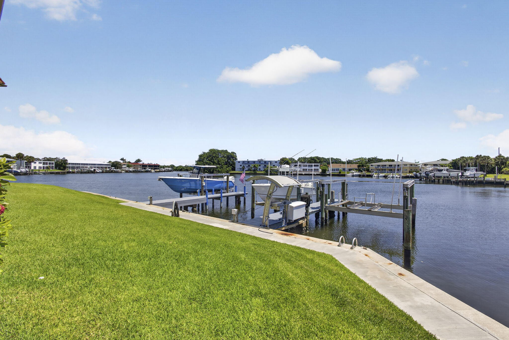 313 Lake Circle 316