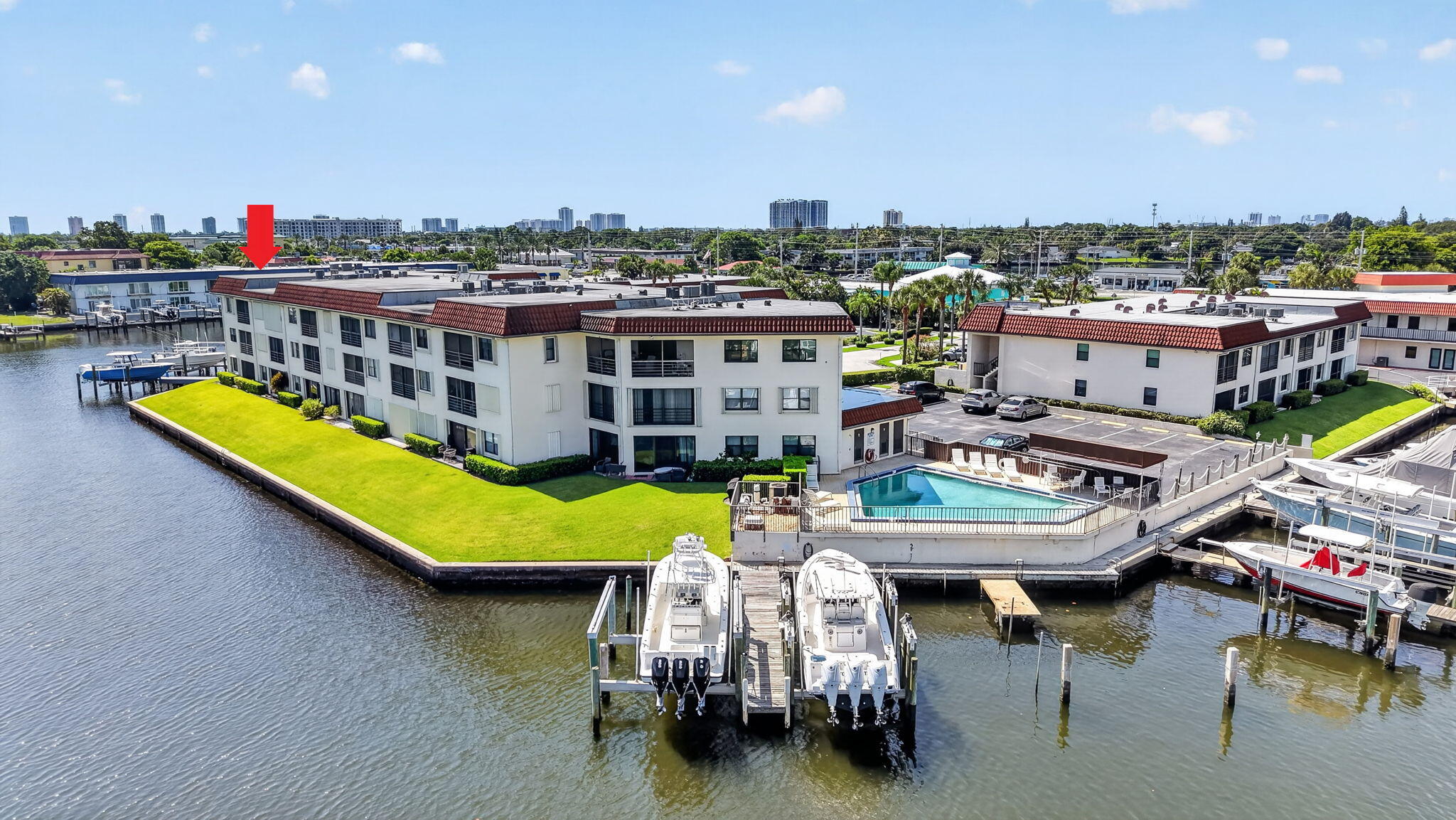 313 Lake Circle 316