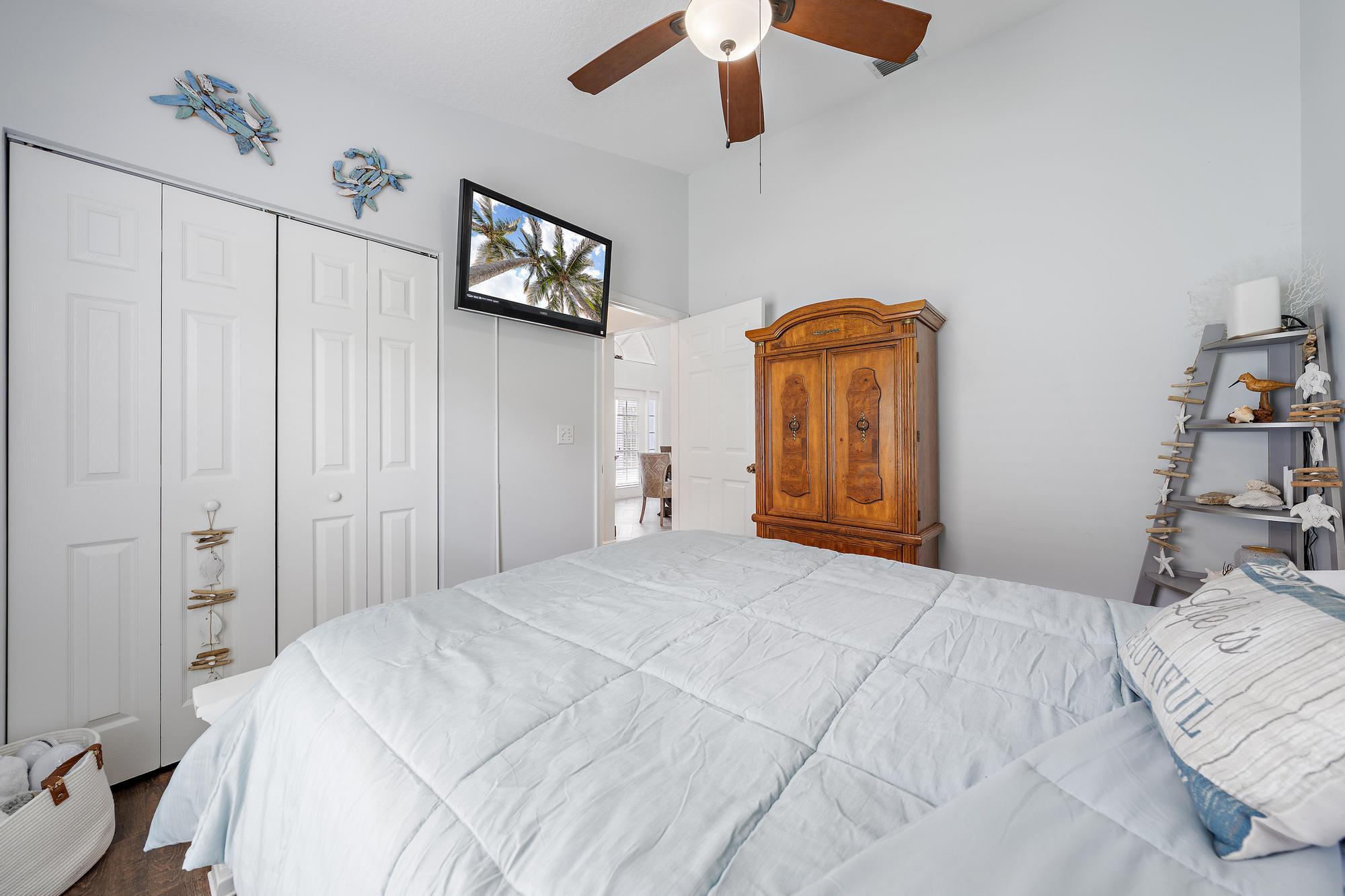 1875 Oak Berry Circle