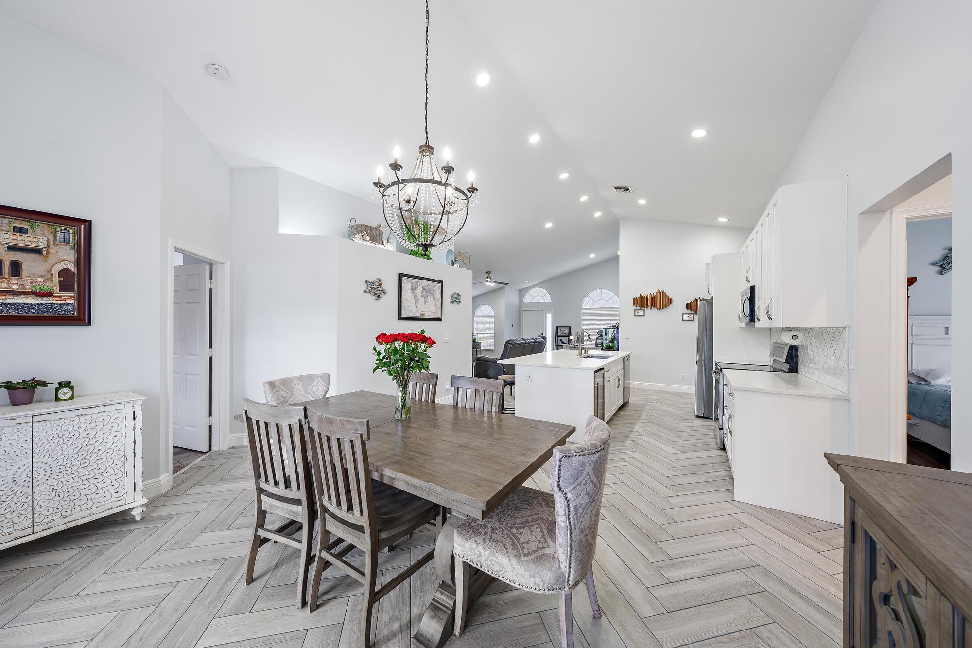1875 Oak Berry Circle