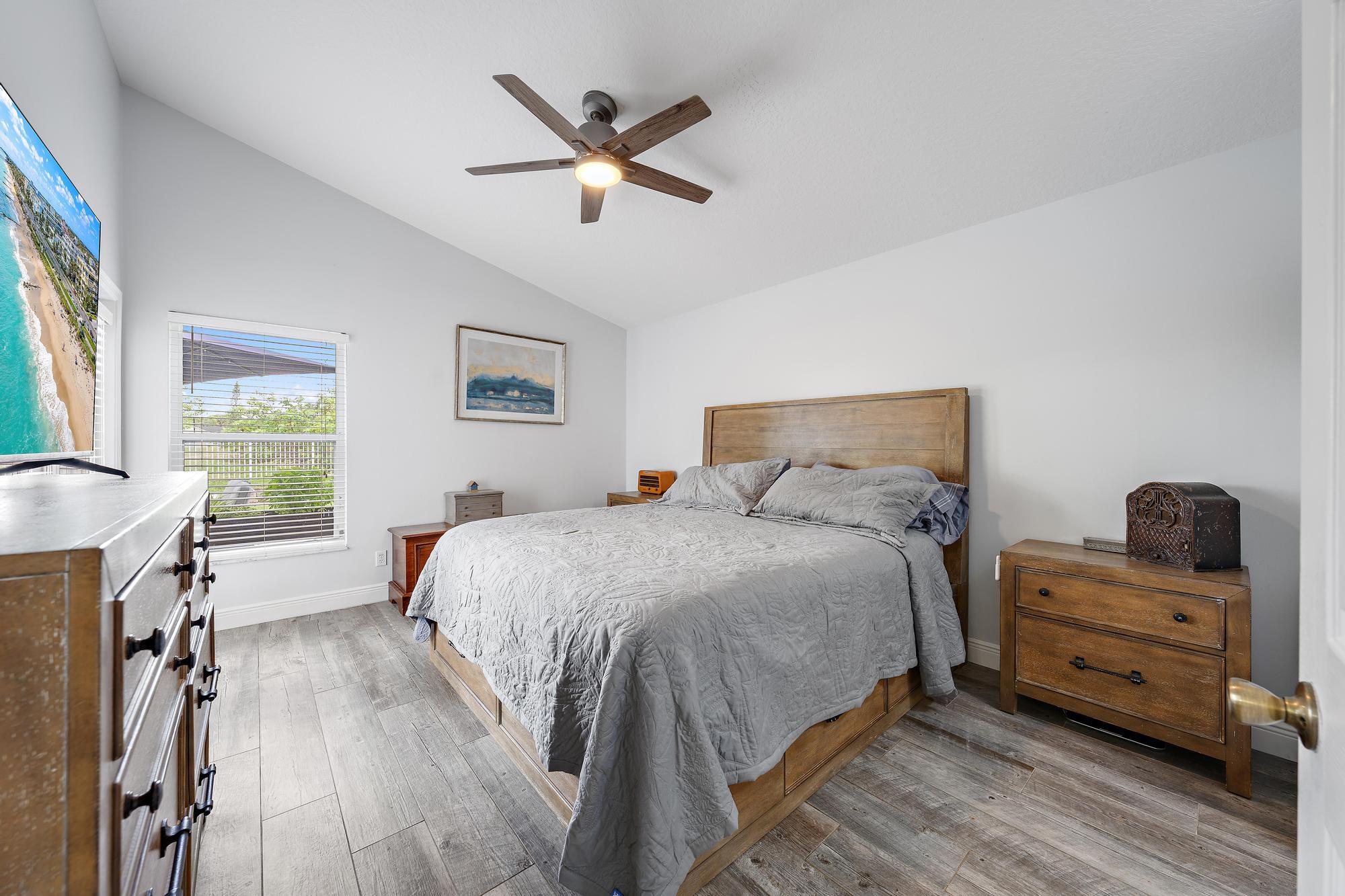 1875 Oak Berry Circle