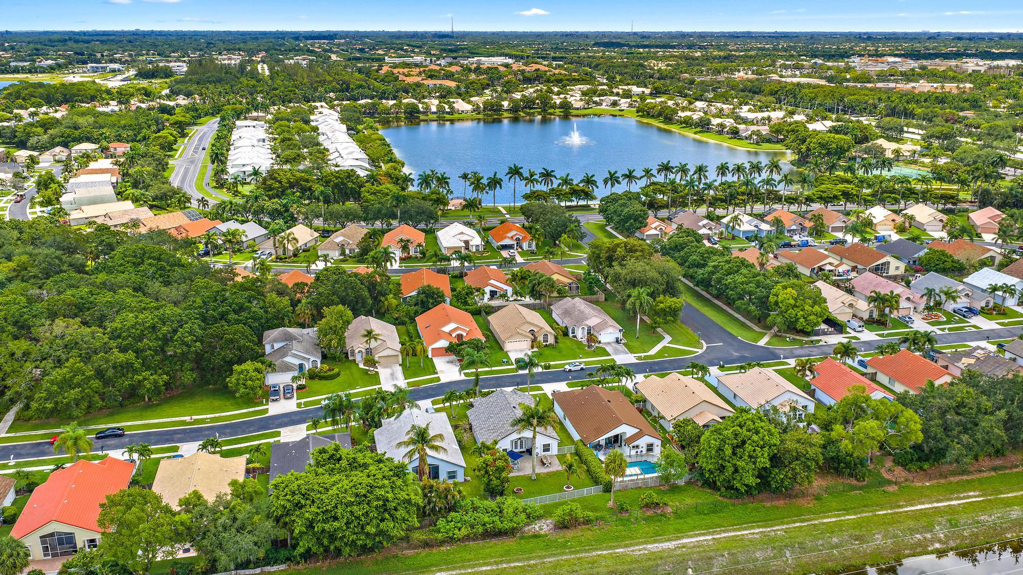 1875 Oak Berry Circle