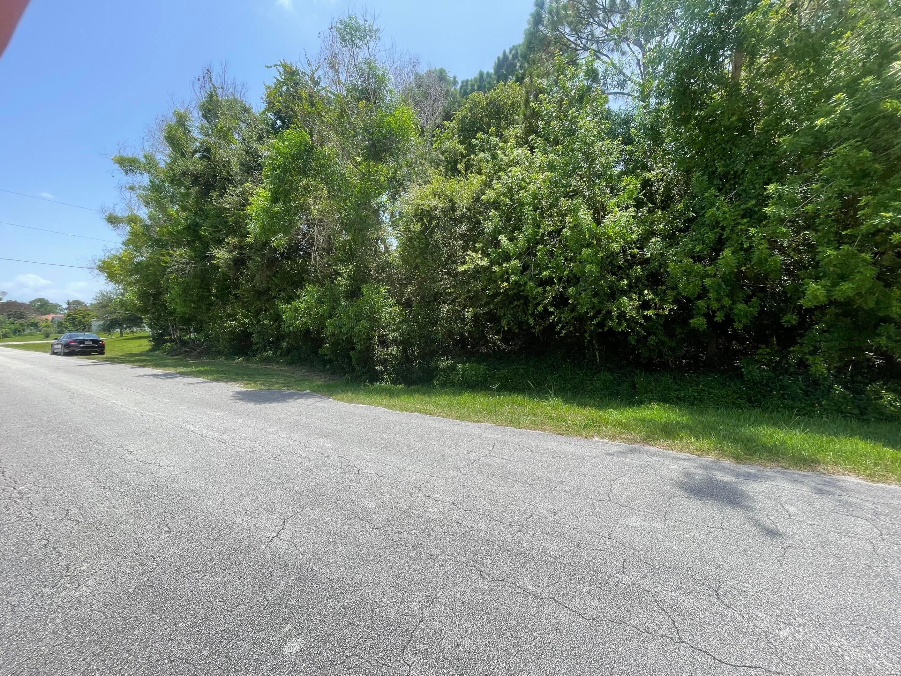 638 NW Grenada Street, Port St. Lucie