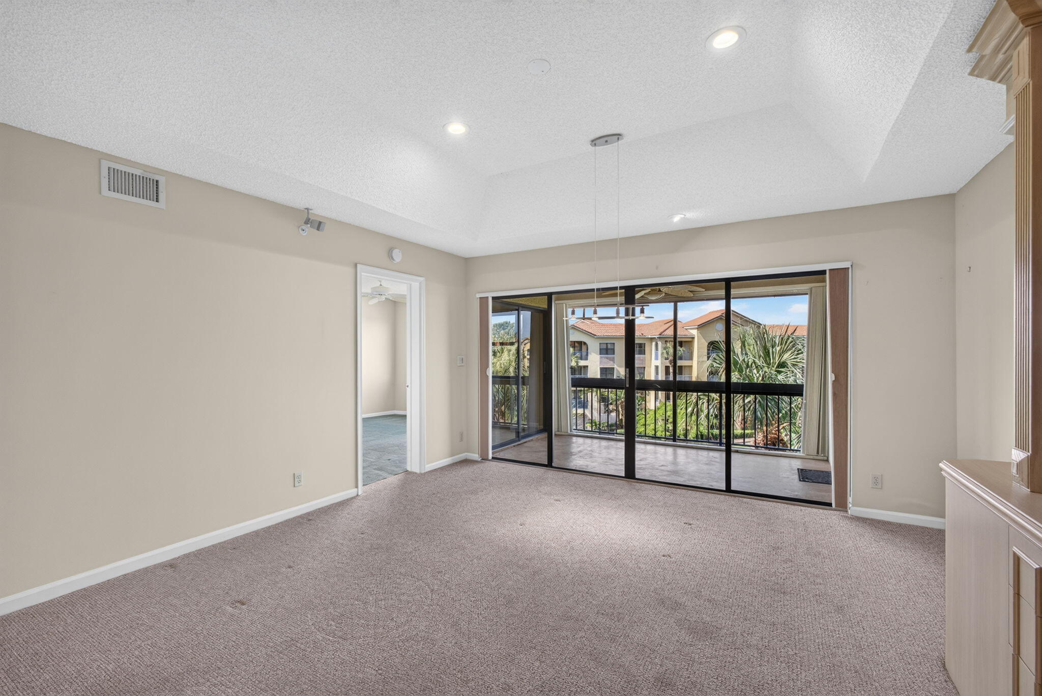 700 Uno Lago Drive 403