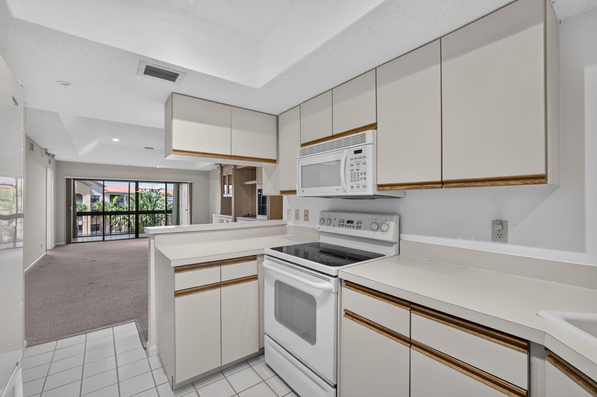 700 Uno Lago Drive 403