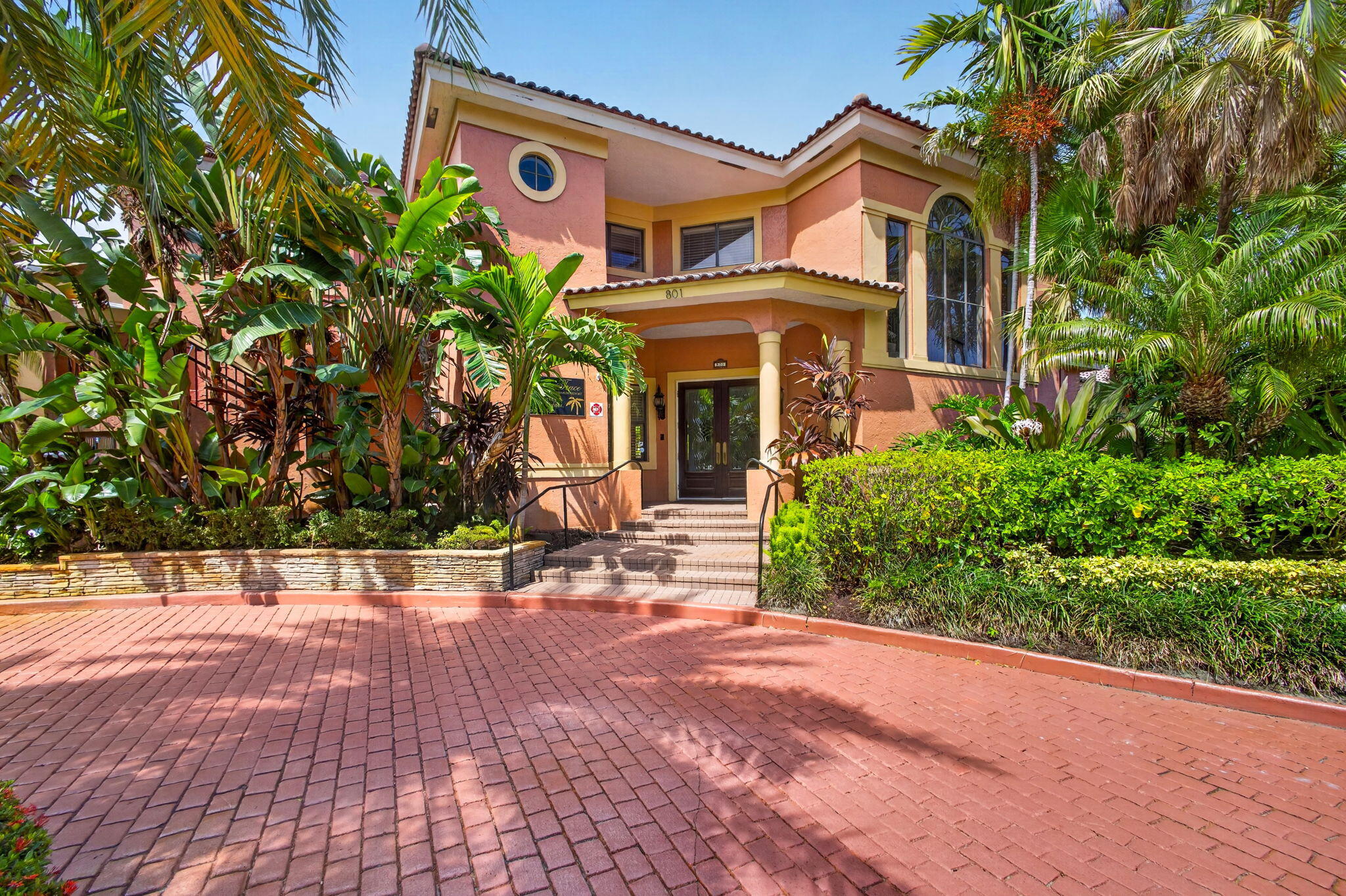 700 Uno Lago Drive 403