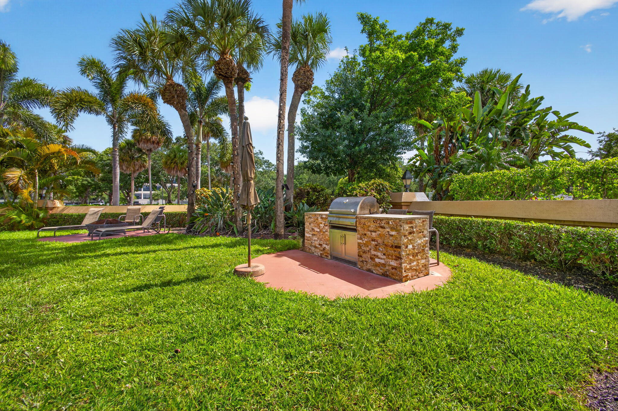 700 Uno Lago Drive 403