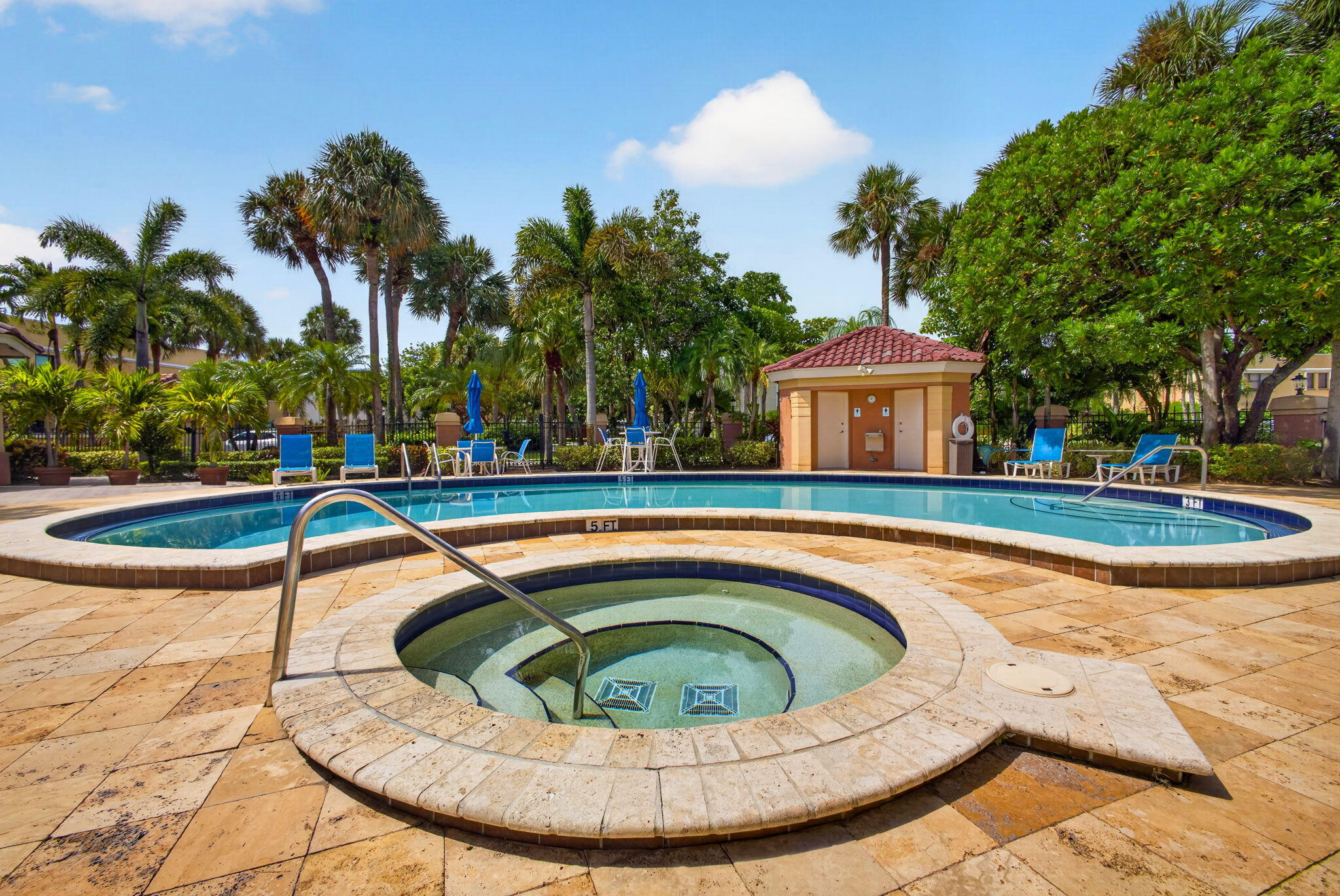 700 Uno Lago Drive 403
