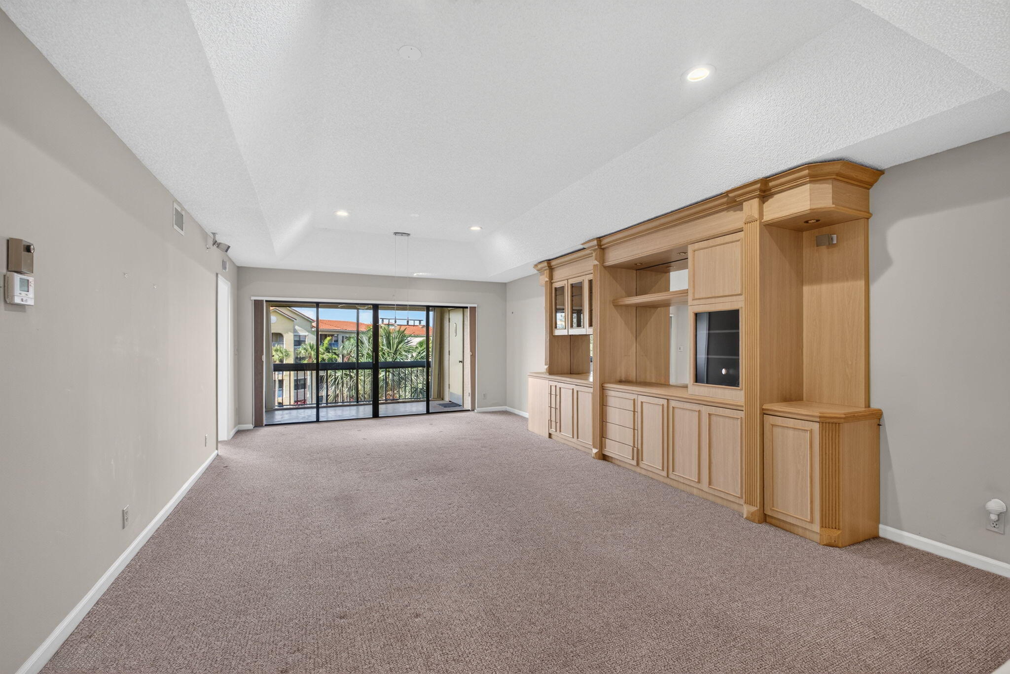 700 Uno Lago Drive 403
