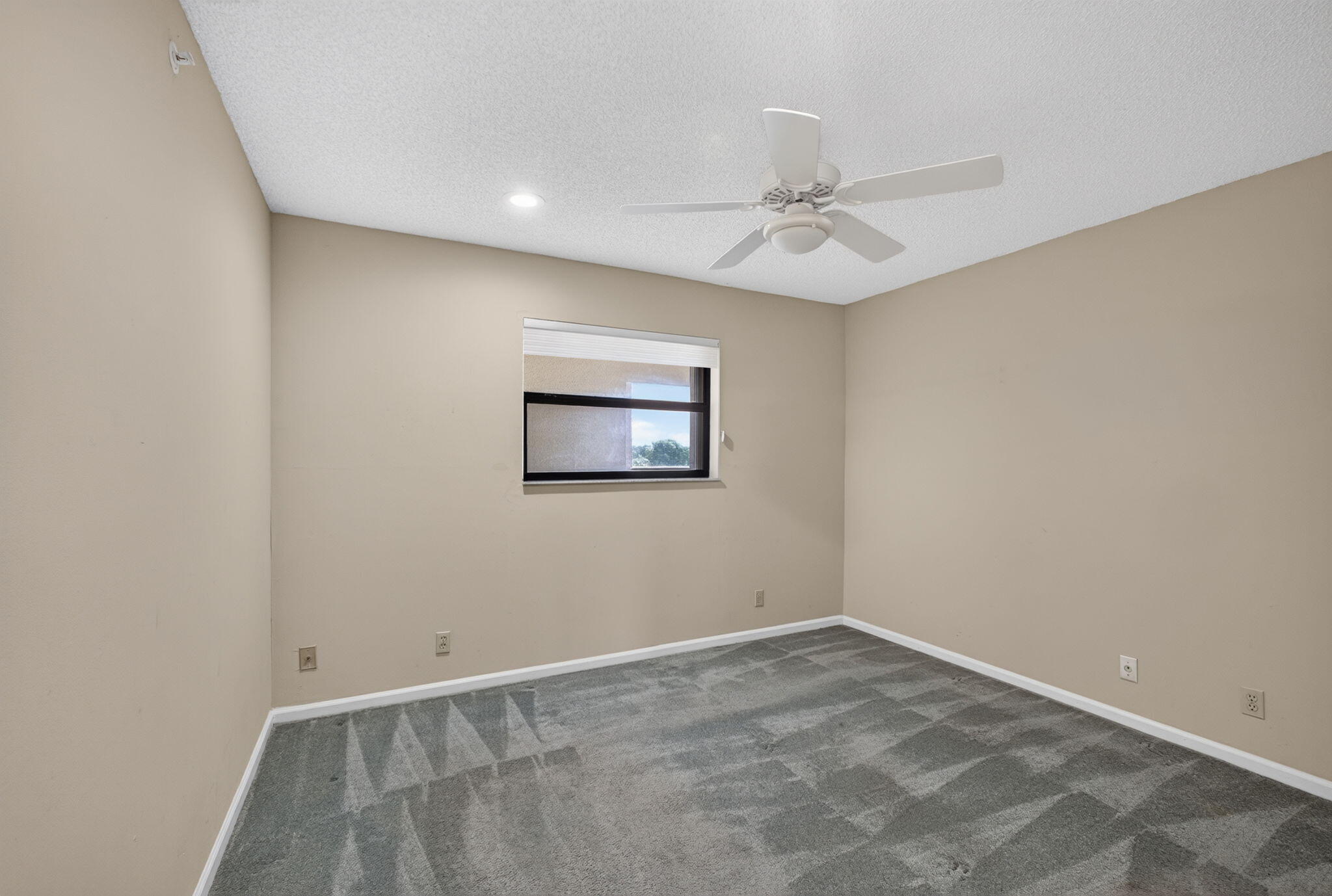 700 Uno Lago Drive 403