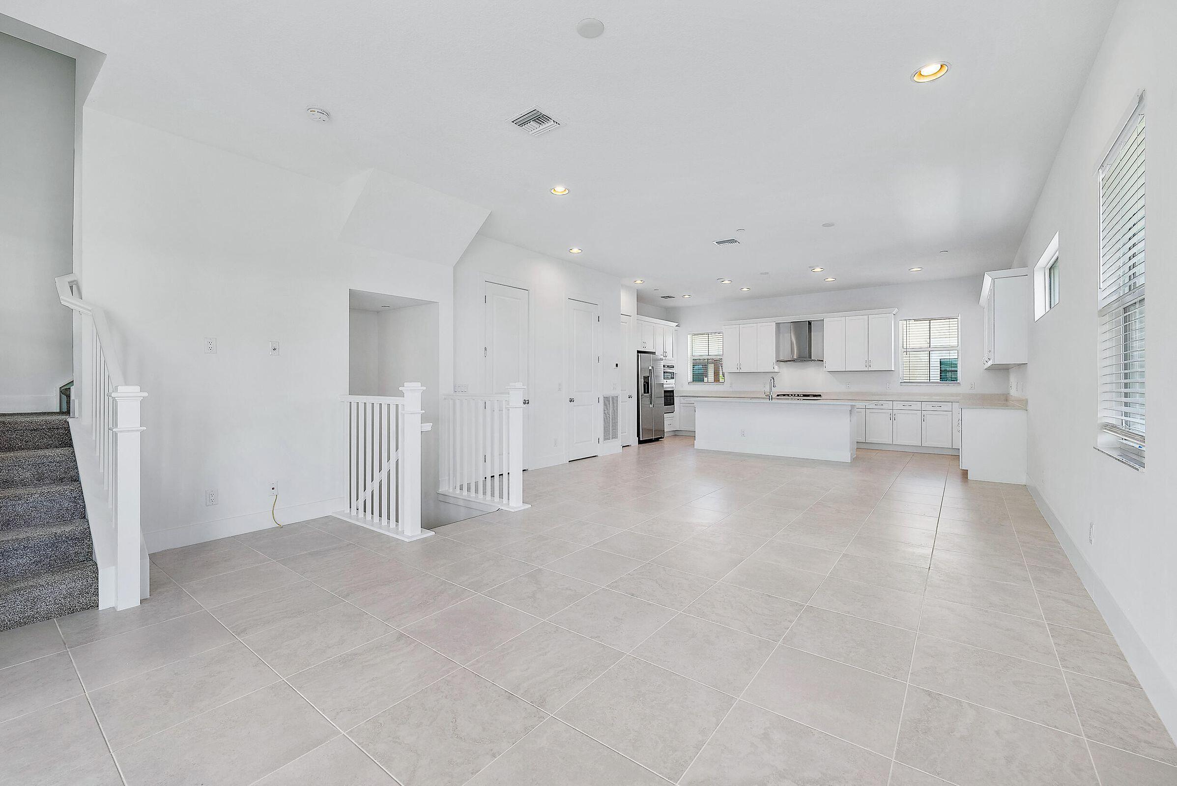 12625 MACHIAVELLI Way