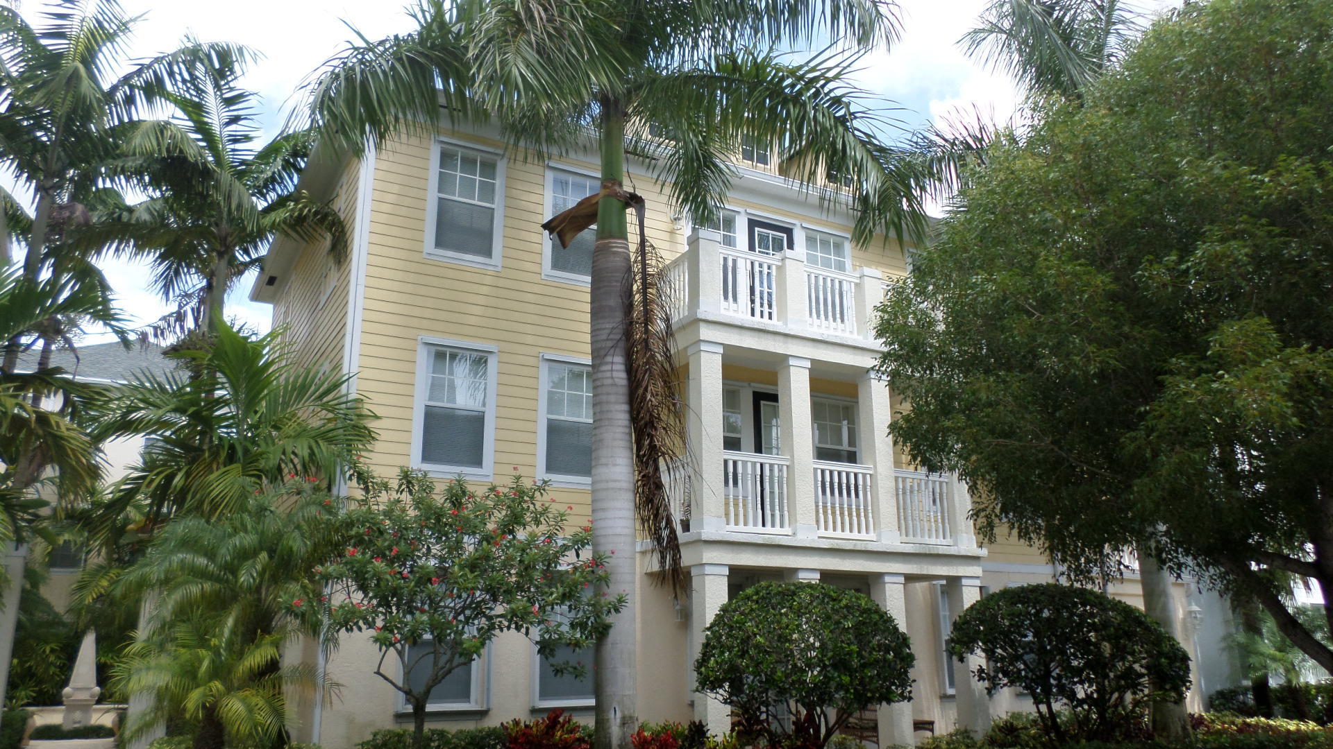 276 Murcia Drive 307