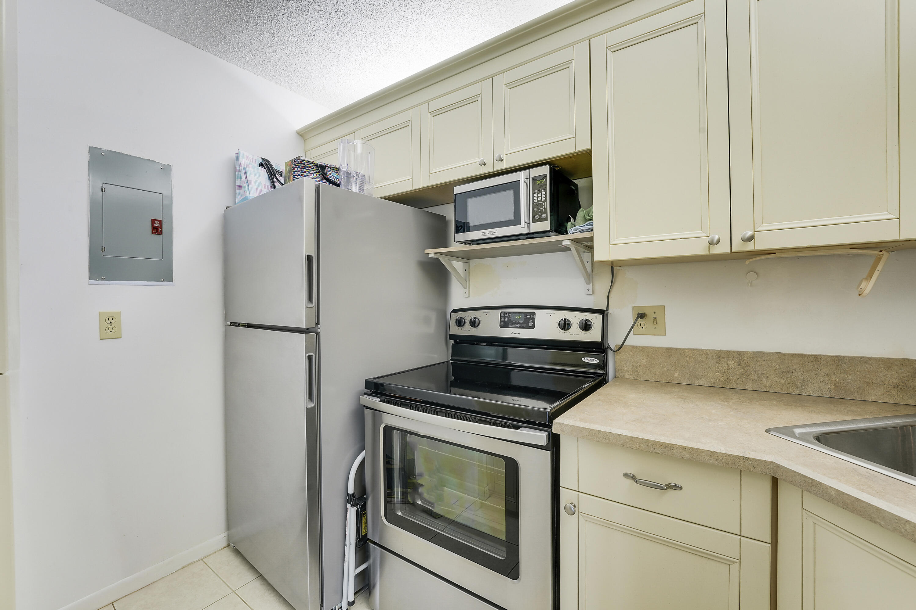 1112 Green Pine Boulevard G1