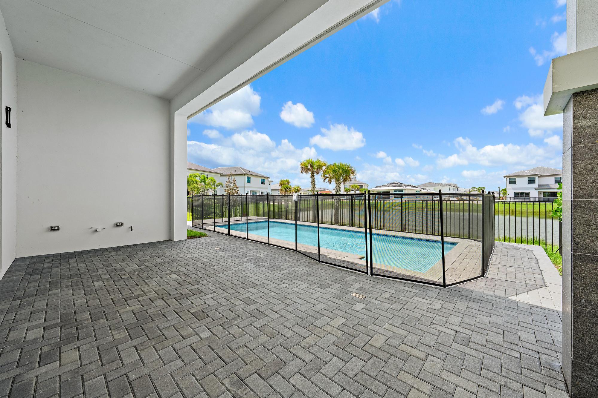13062 Florida Crane Drive