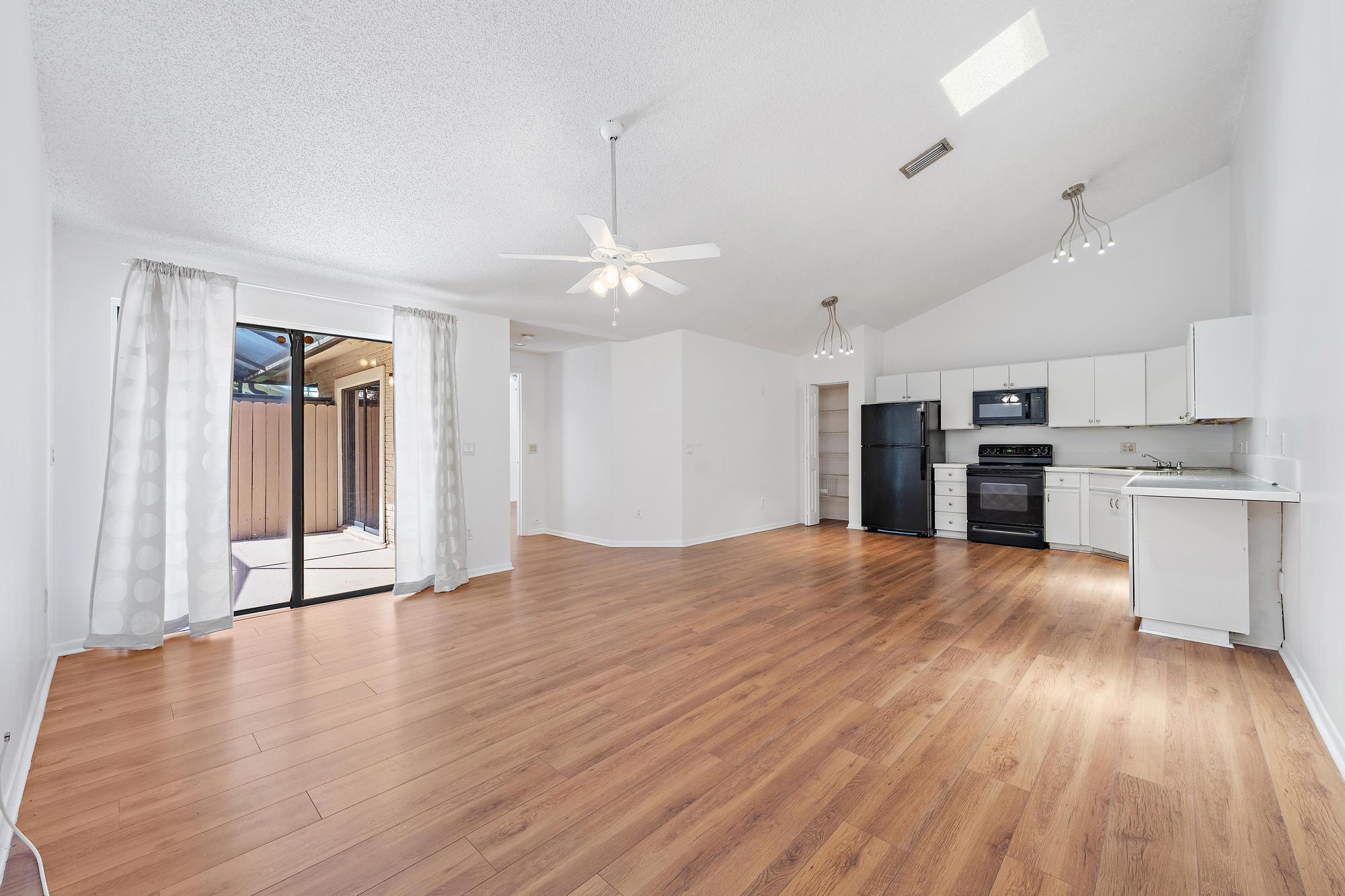 5590 Golden Eagle Circle