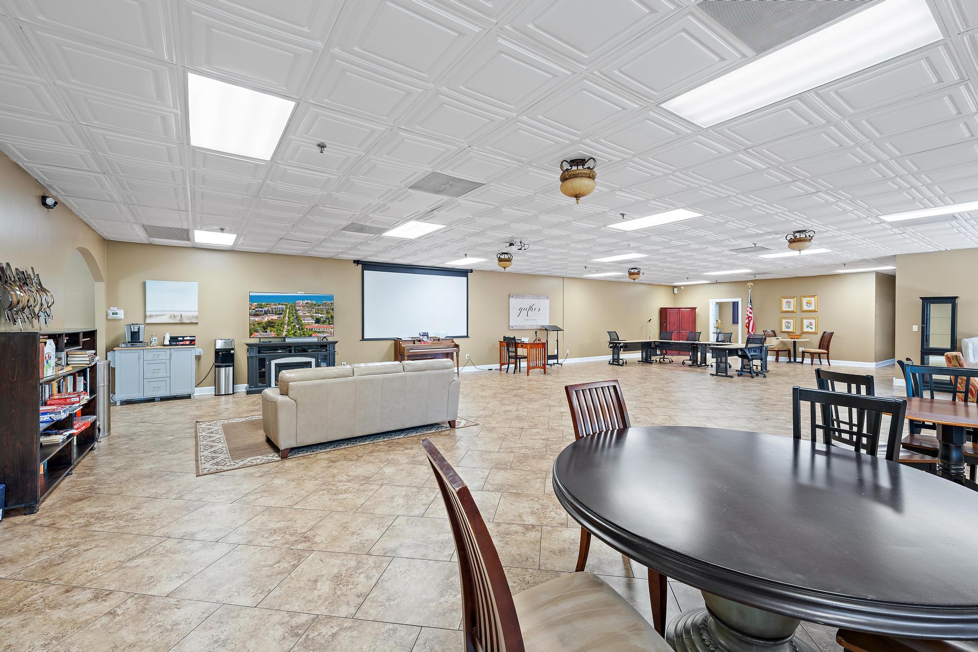5590 Golden Eagle Circle