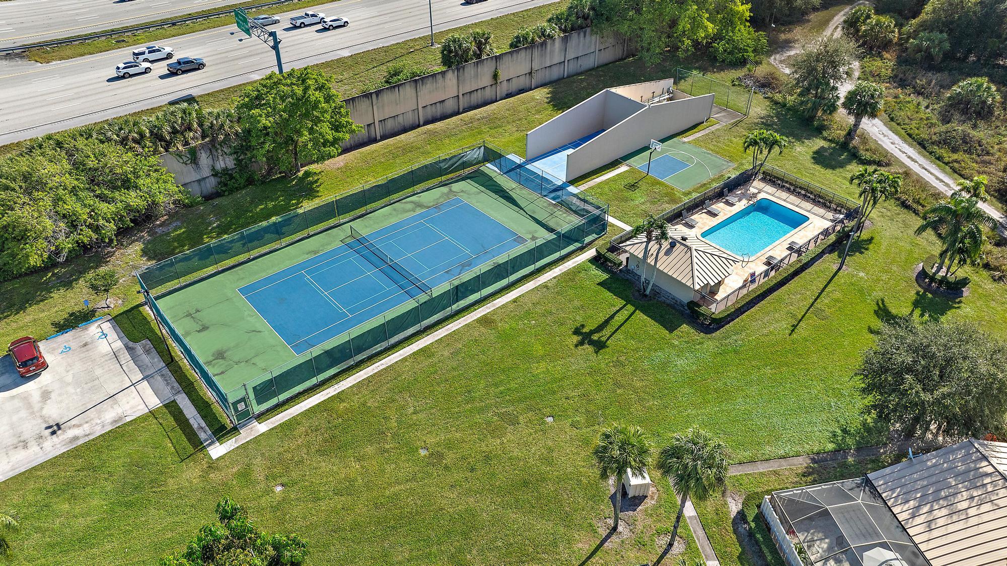 5590 Golden Eagle Circle