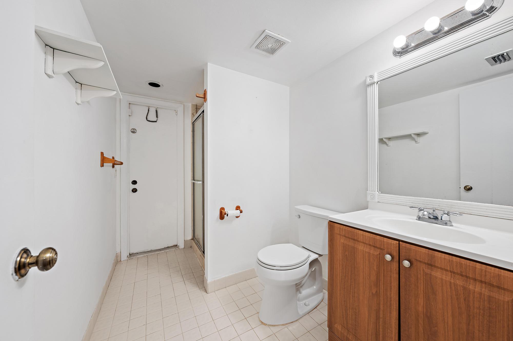 5590 Golden Eagle Circle